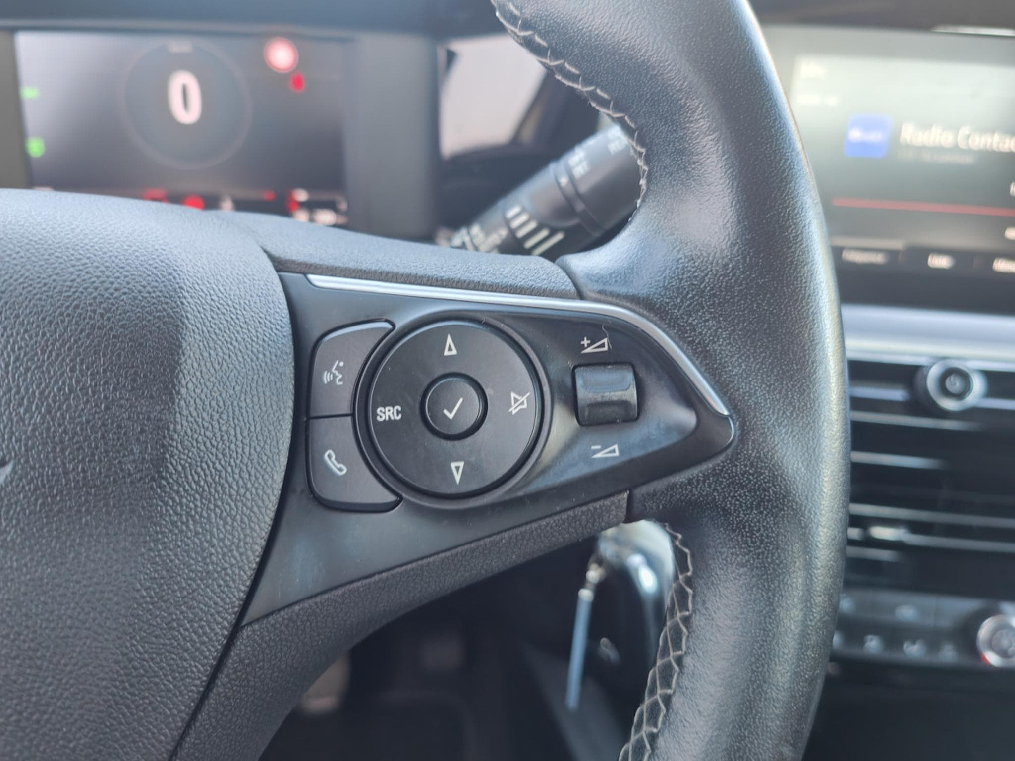 Opel Mokka 1.5 TURBO D BLUETOOTH CAMERA RADAR ARR PHARES AUTO (2022) - Photo 13