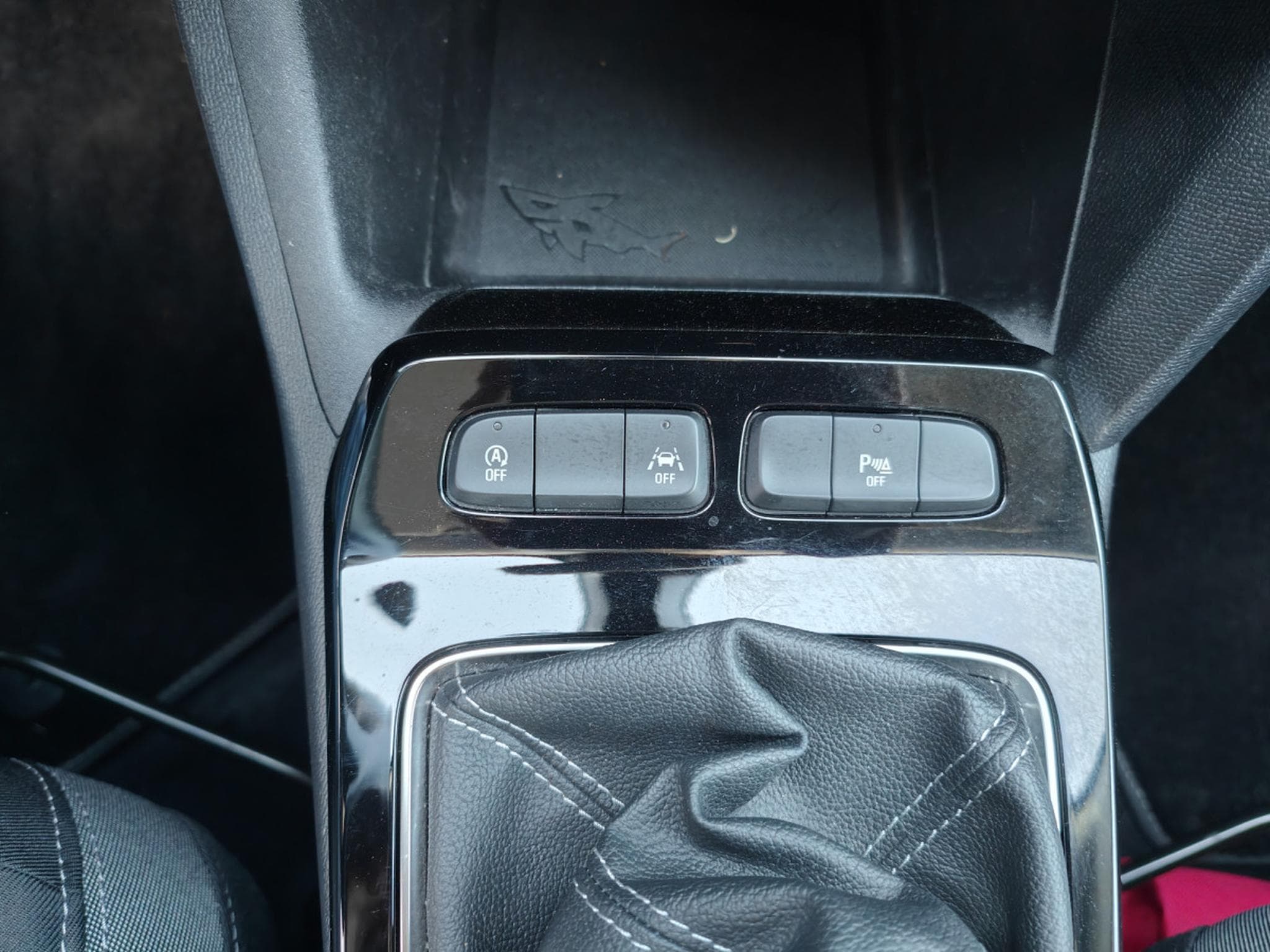 Opel Mokka 1.5 TURBO D BLUETOOTH CAMERA RADAR ARR PHARES AUTO (2022) - Photo 18