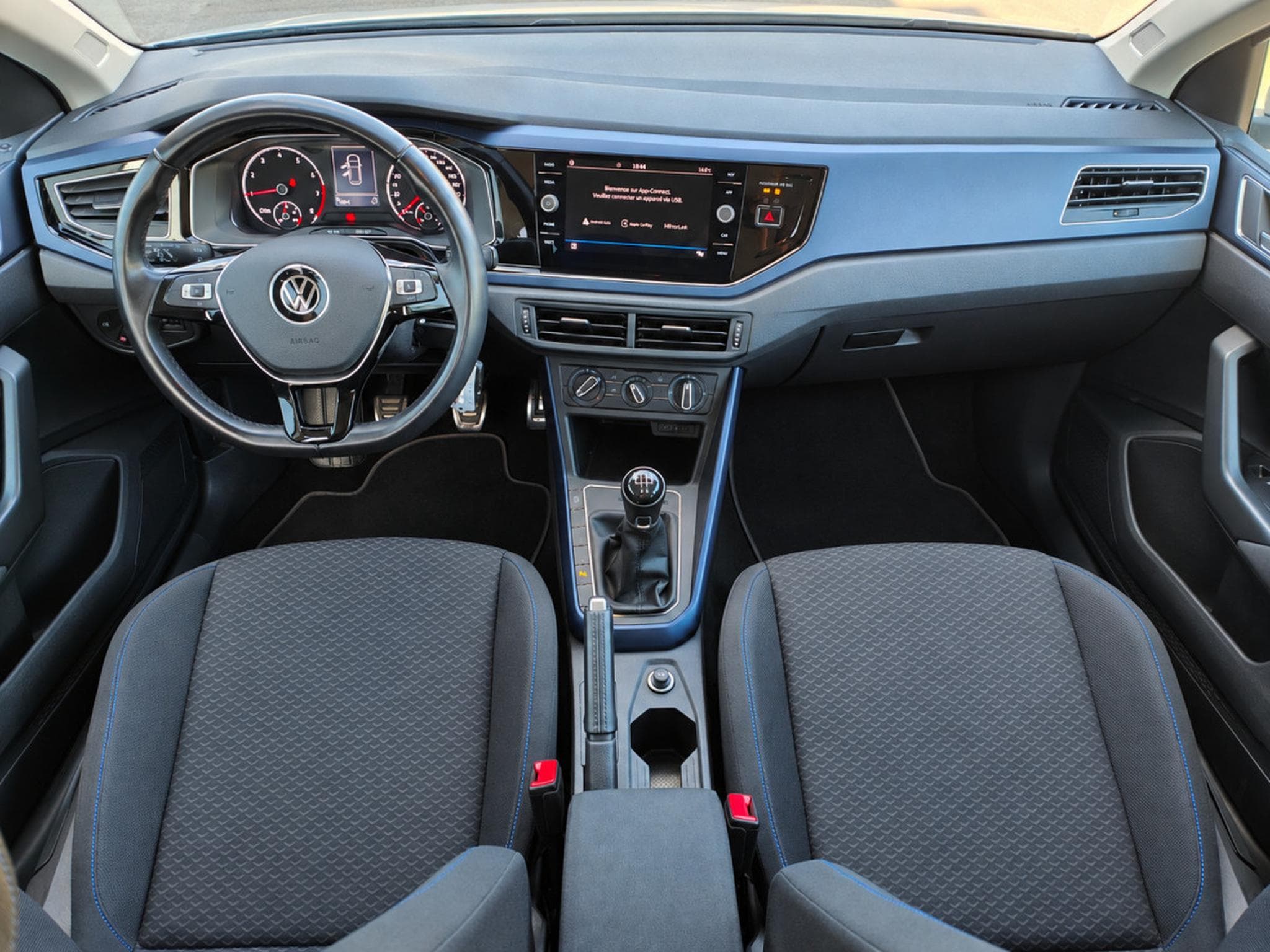 VW Polo 1.0i UNITED CARPLAY BLUETOOH RADAR AV ET ARR JANTES ALU (2021) - Photo 10