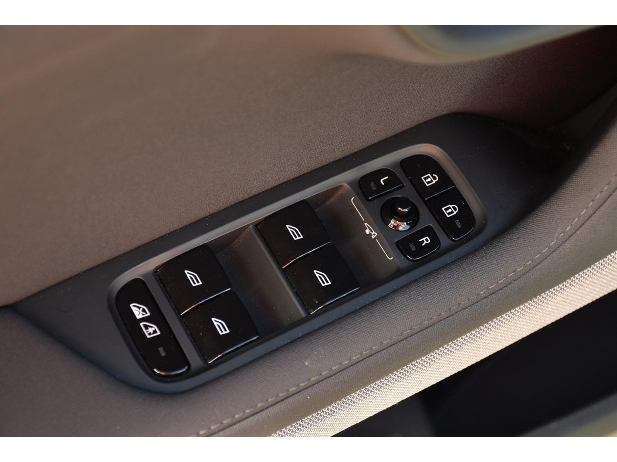 Polestar 2 82 kWh Long Range Single Motor 299cv 2WD MEMO CAM360 1° MAIN (2024) - Photo 19