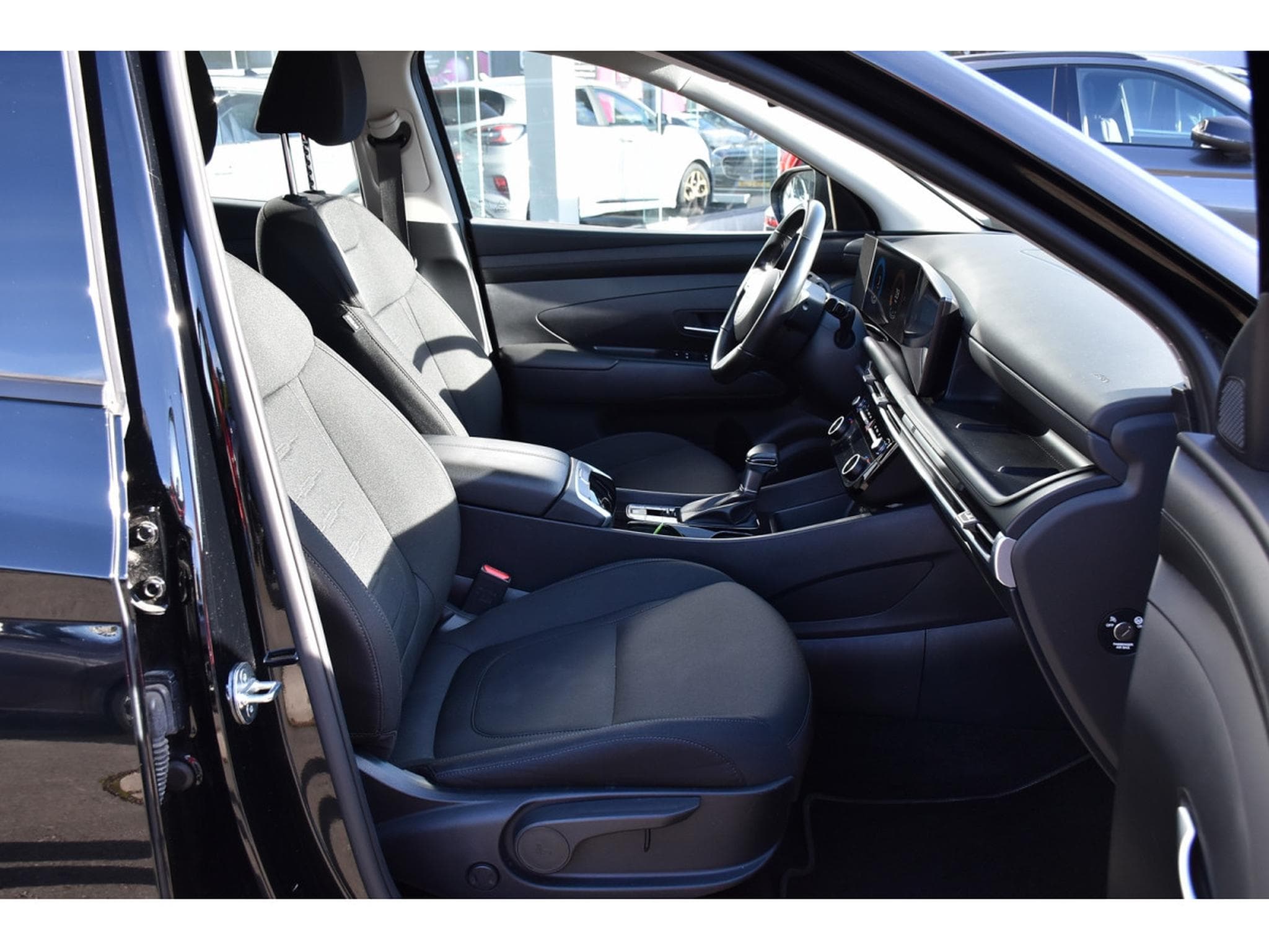 Hyundai Tucson 1.6 T-GDI MHEV Trend DCT LANE BLIS GPS CAM KEYLESS (2024) - Photo 7
