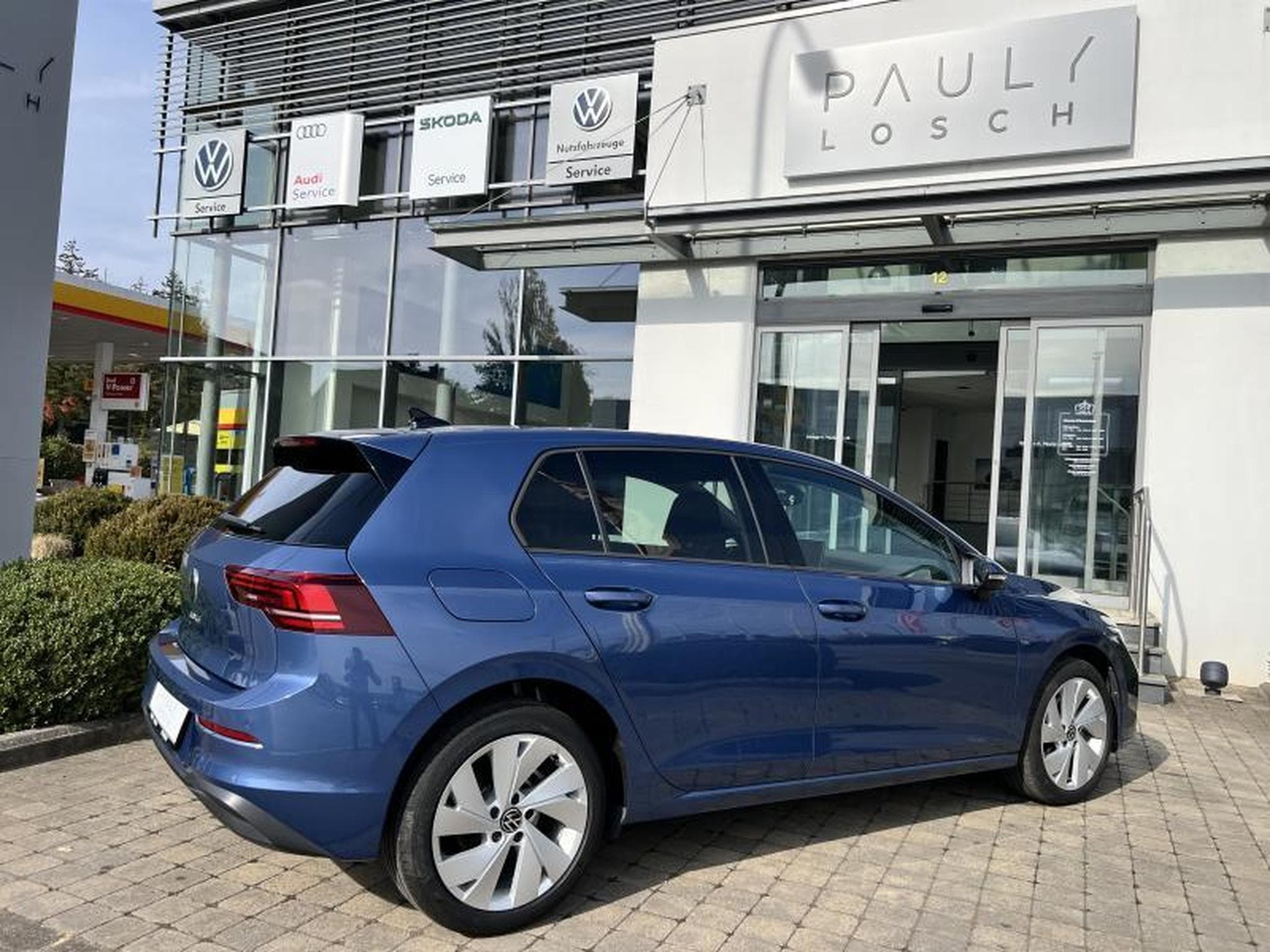 VW Golf LIFE (2025) - Photo 2