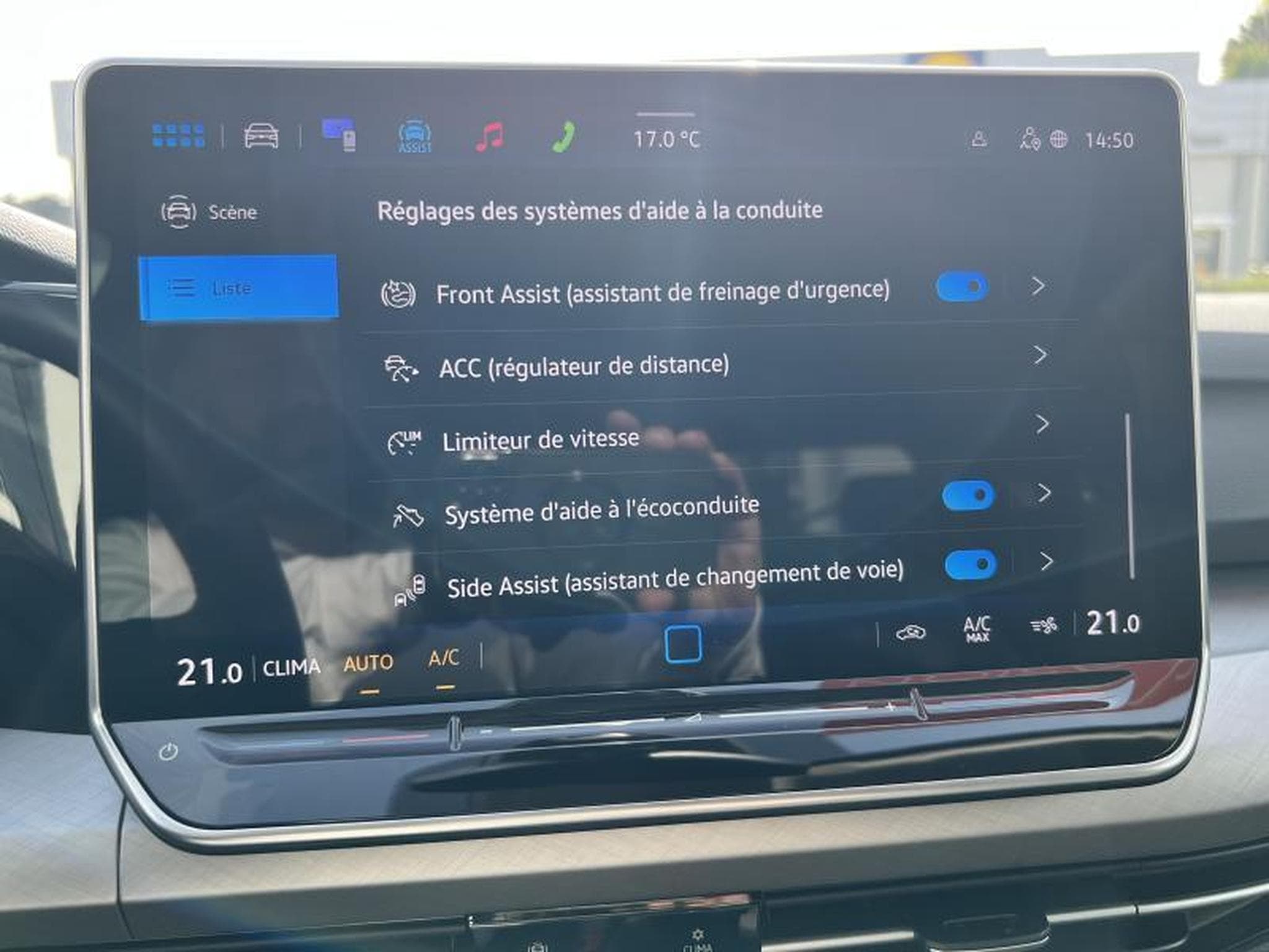 VW Golf LIFE (2025) - Photo 11