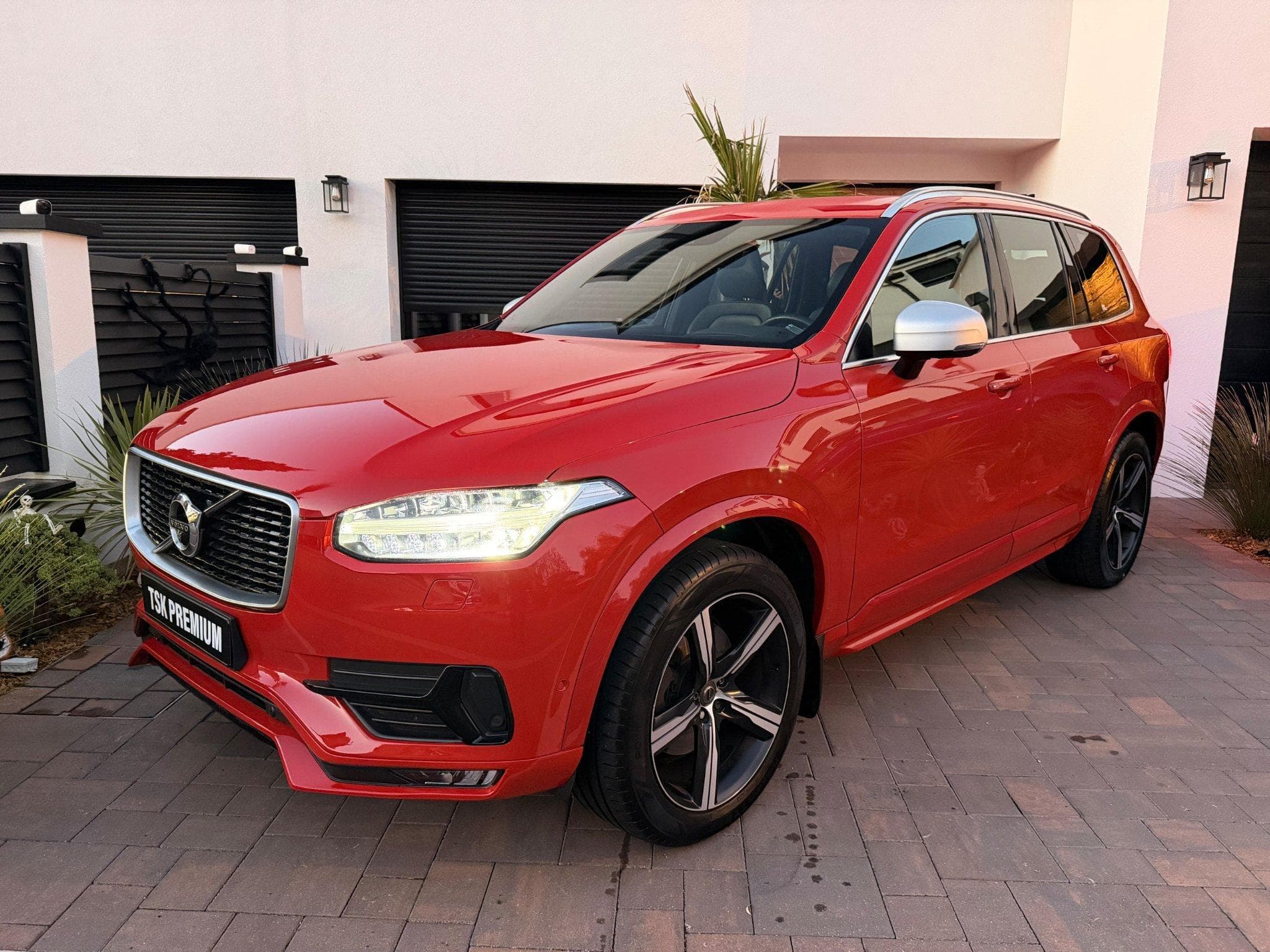 Volvo XC90 Volvo XC90 II D5 AWD 235ch R-Design 7 pl (2017) - Foto 1