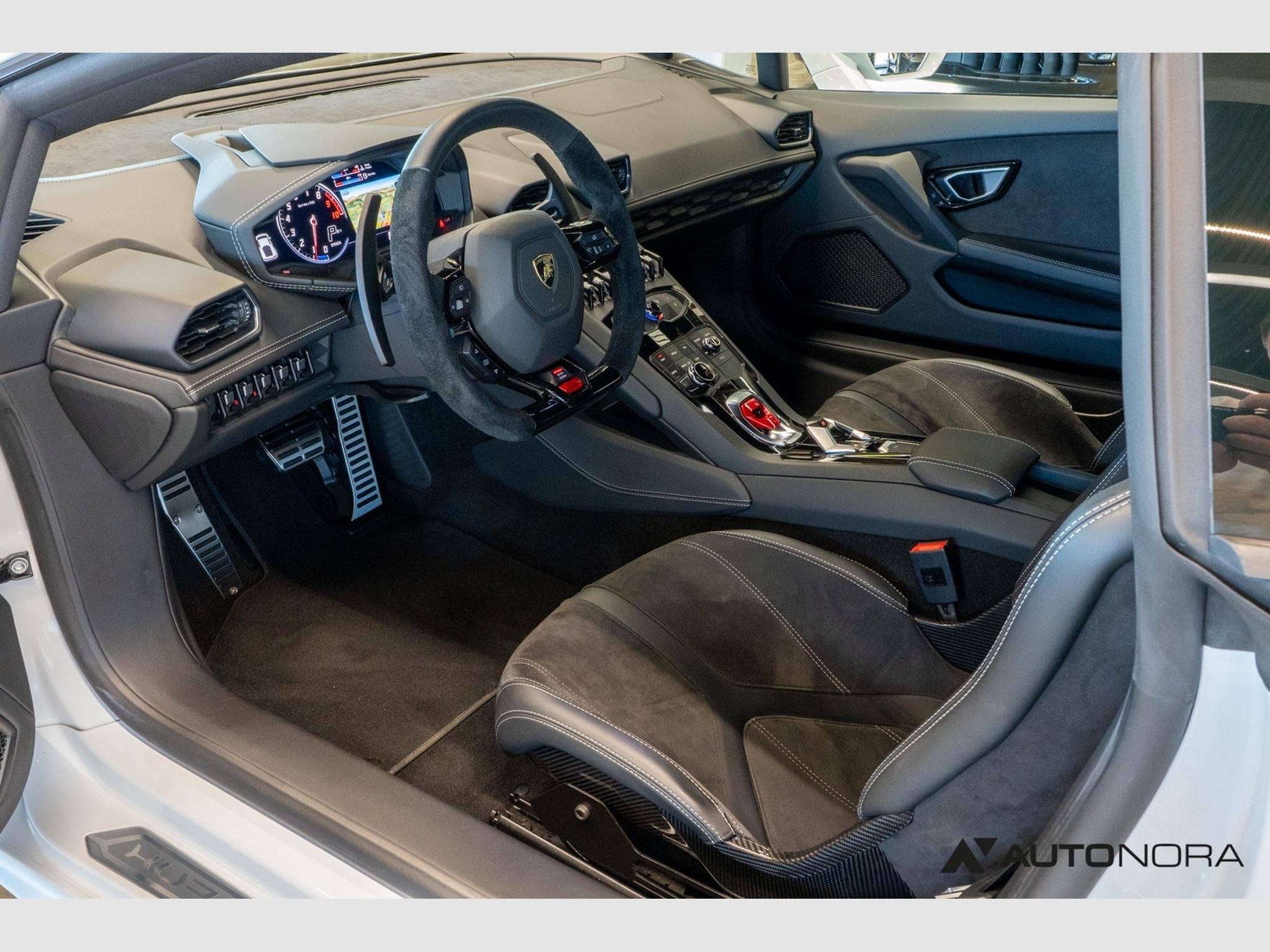 Lamborghini Huracán LP 610-4 (2018) - Photo 12