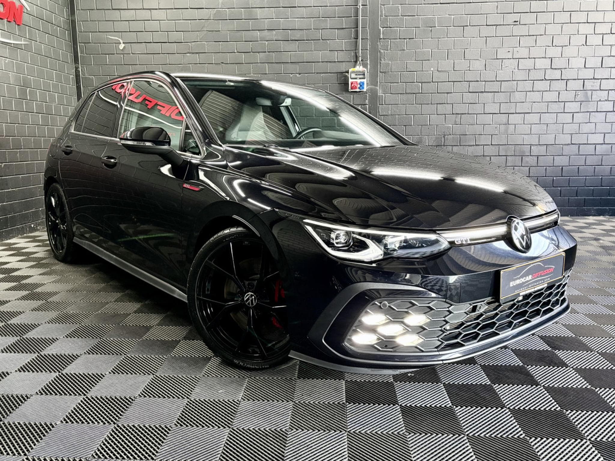 VW Golf GTI 2.0 TSI 245CV DSG7  * MATRIX * BLACK STYLE* CAM* (2023) - Photo 3