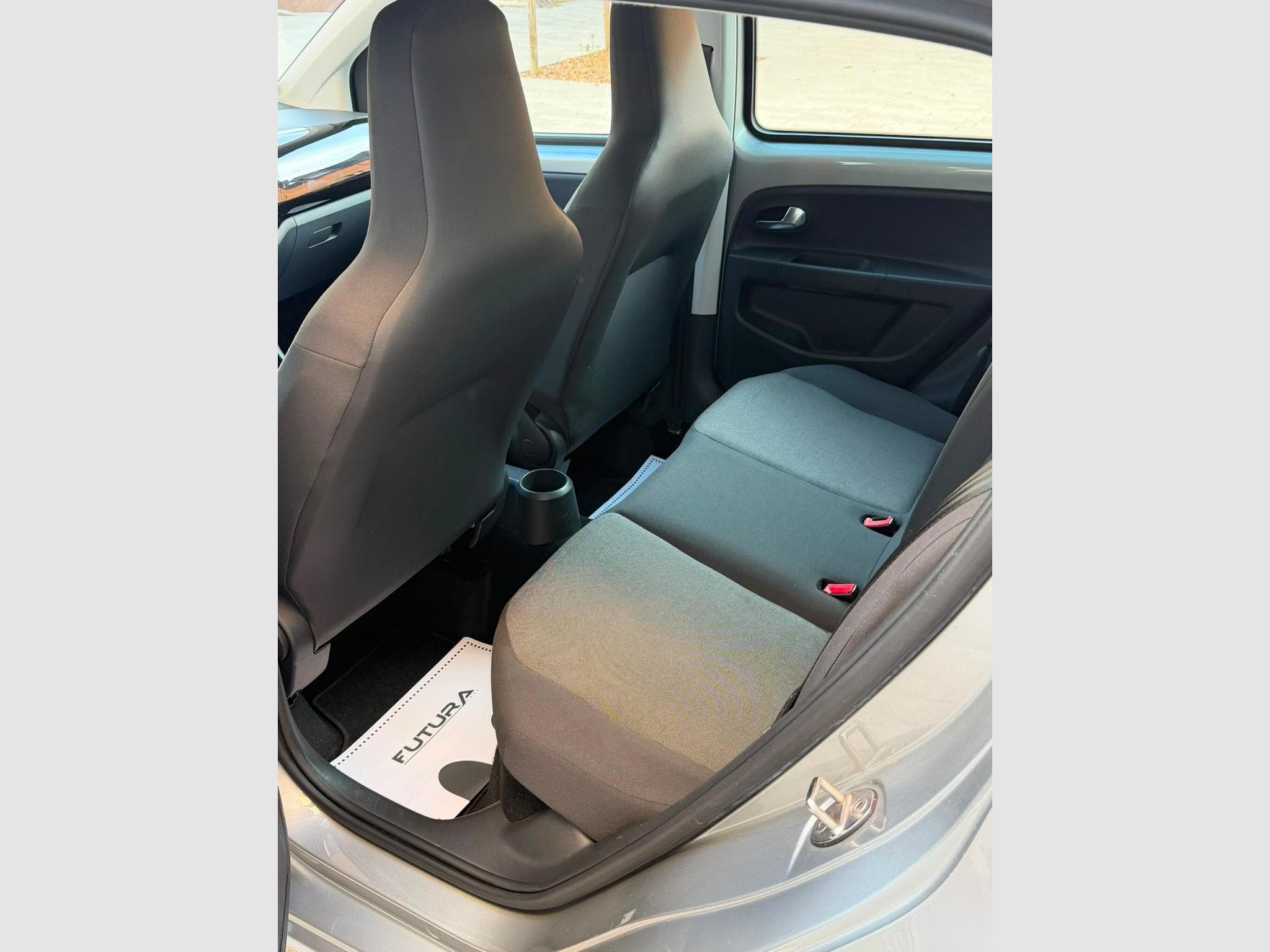 VW UP Automatique (2016) - Photo 8