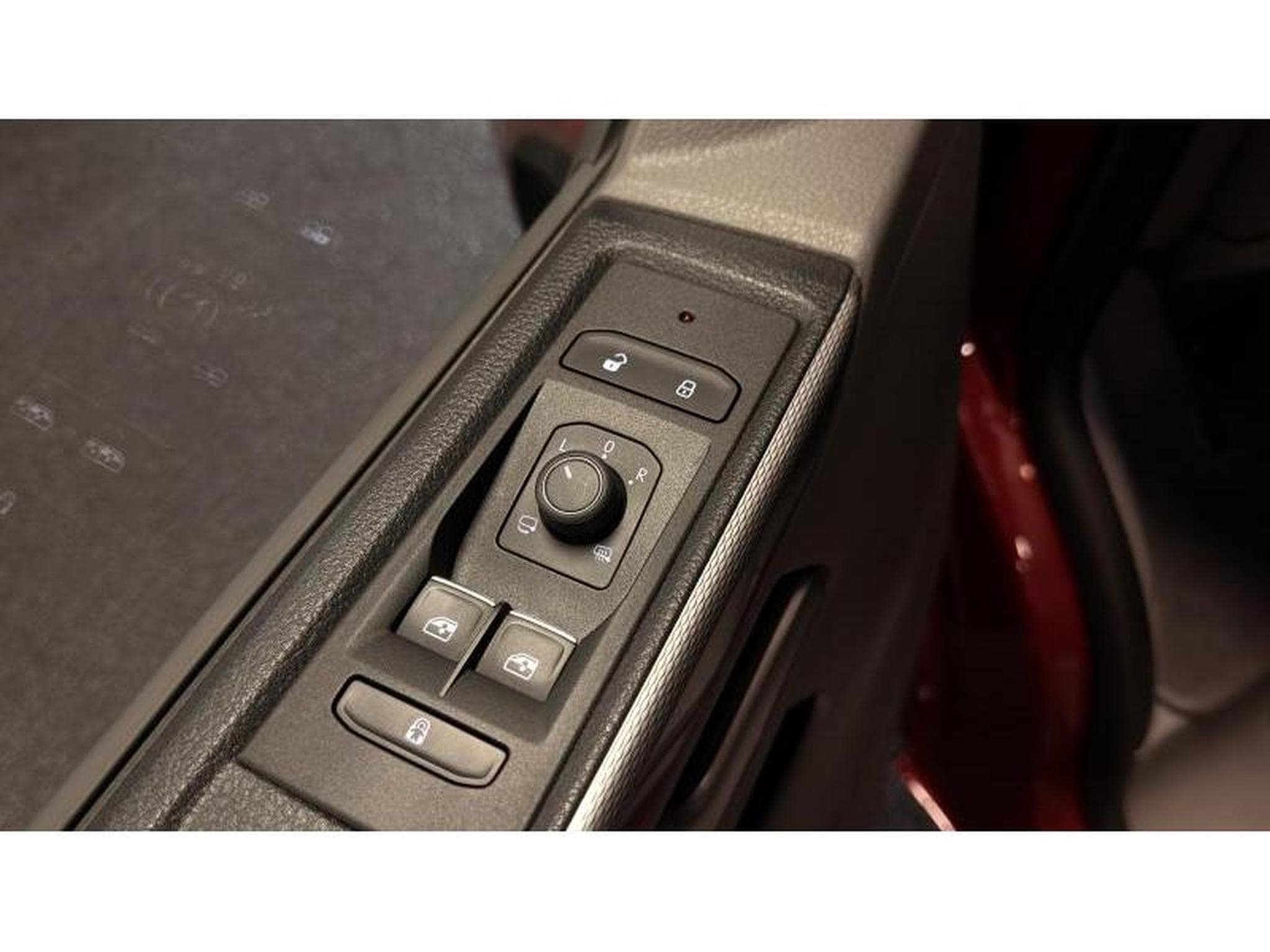 VW T6.1 OCEAN (2024) - Photo 9