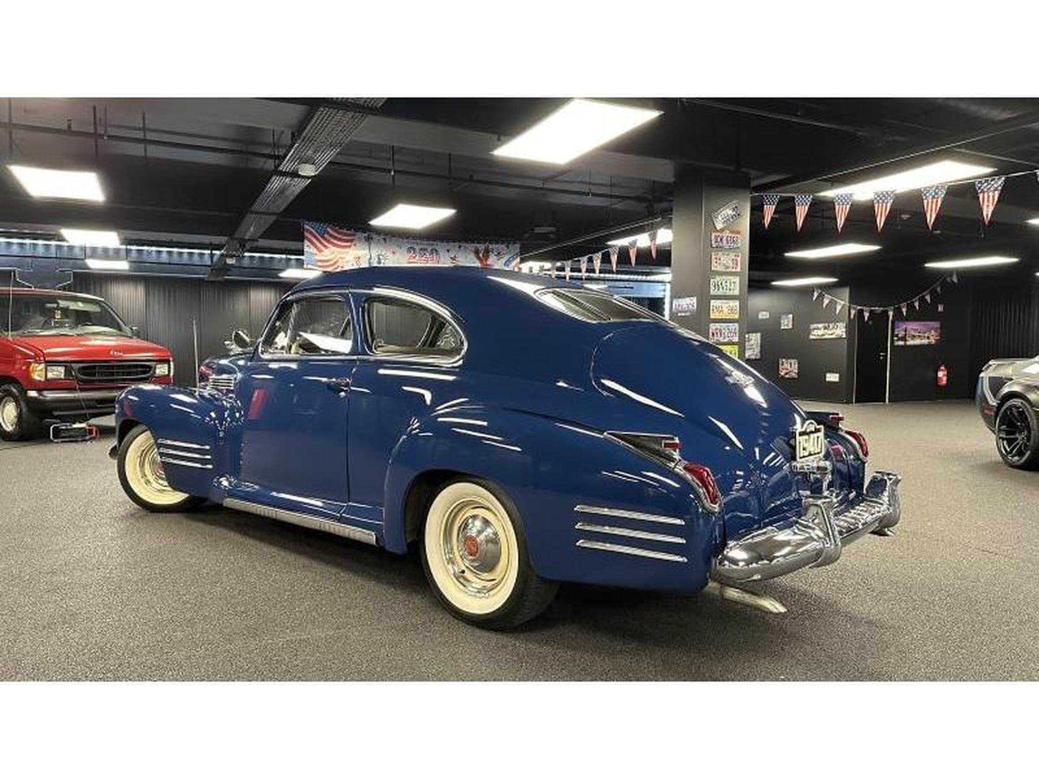Cadillac Series 61 Sedanette 2ND GEN (1941) - Photo 3