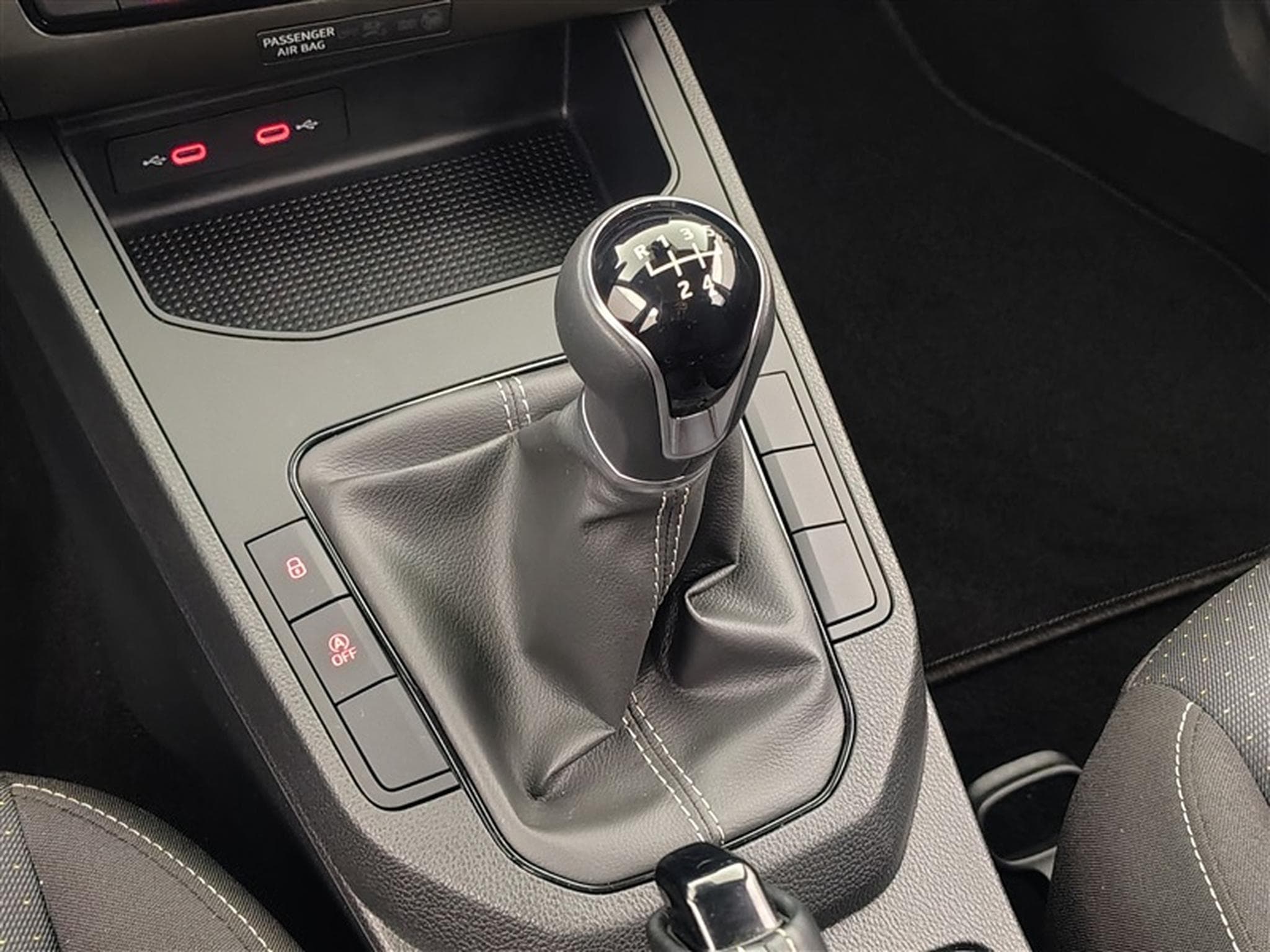 Seat Ibiza 1.0 TSI Move! Full Link NAVI/LED/JA/PDC (2023) - Foto 12