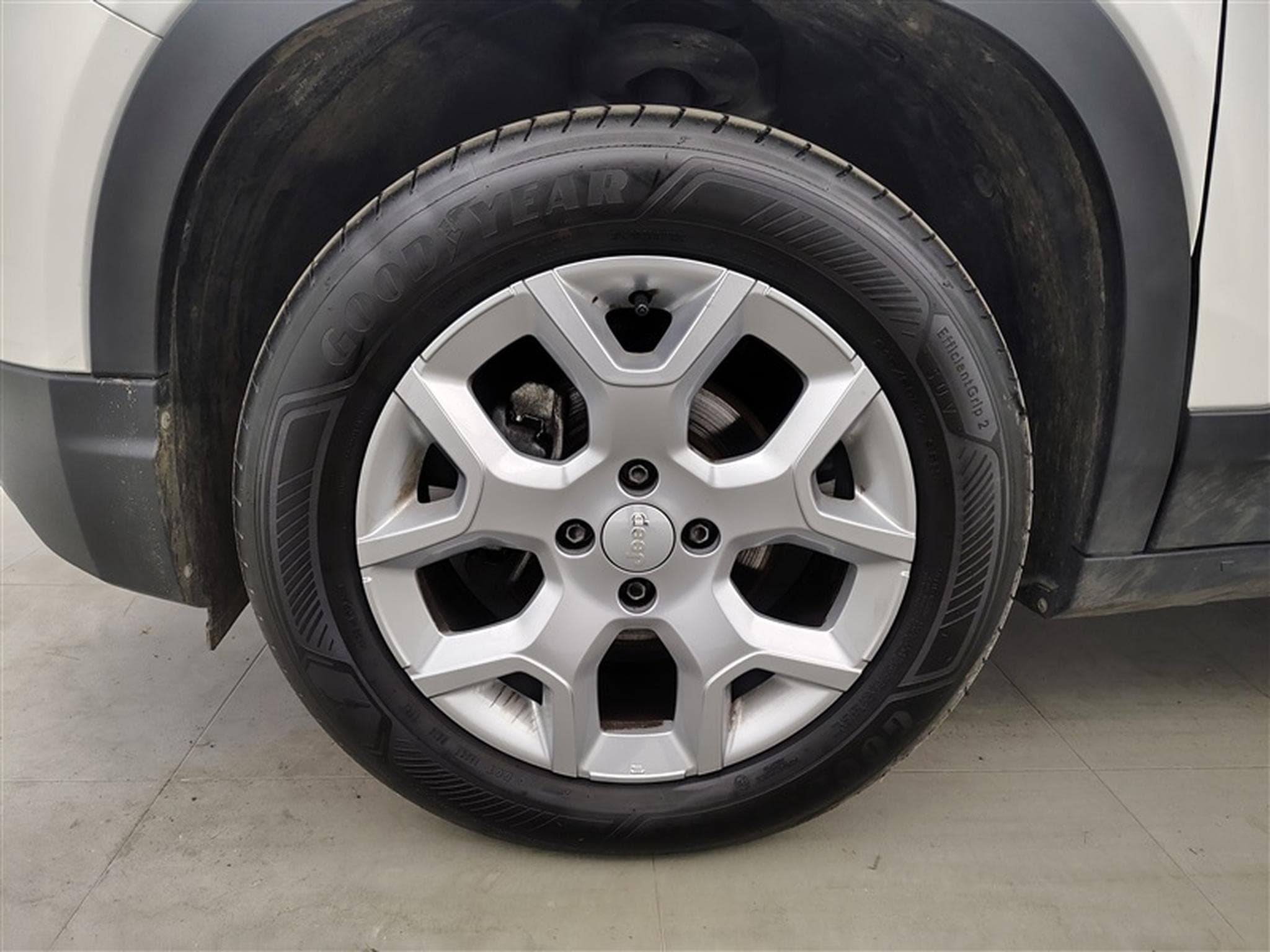 Jeep Avenger 1.2 Turbo 100cv Altitude NAVI / FULL LED / CUIR PARTIEL /CAM (2025) - Photo 6