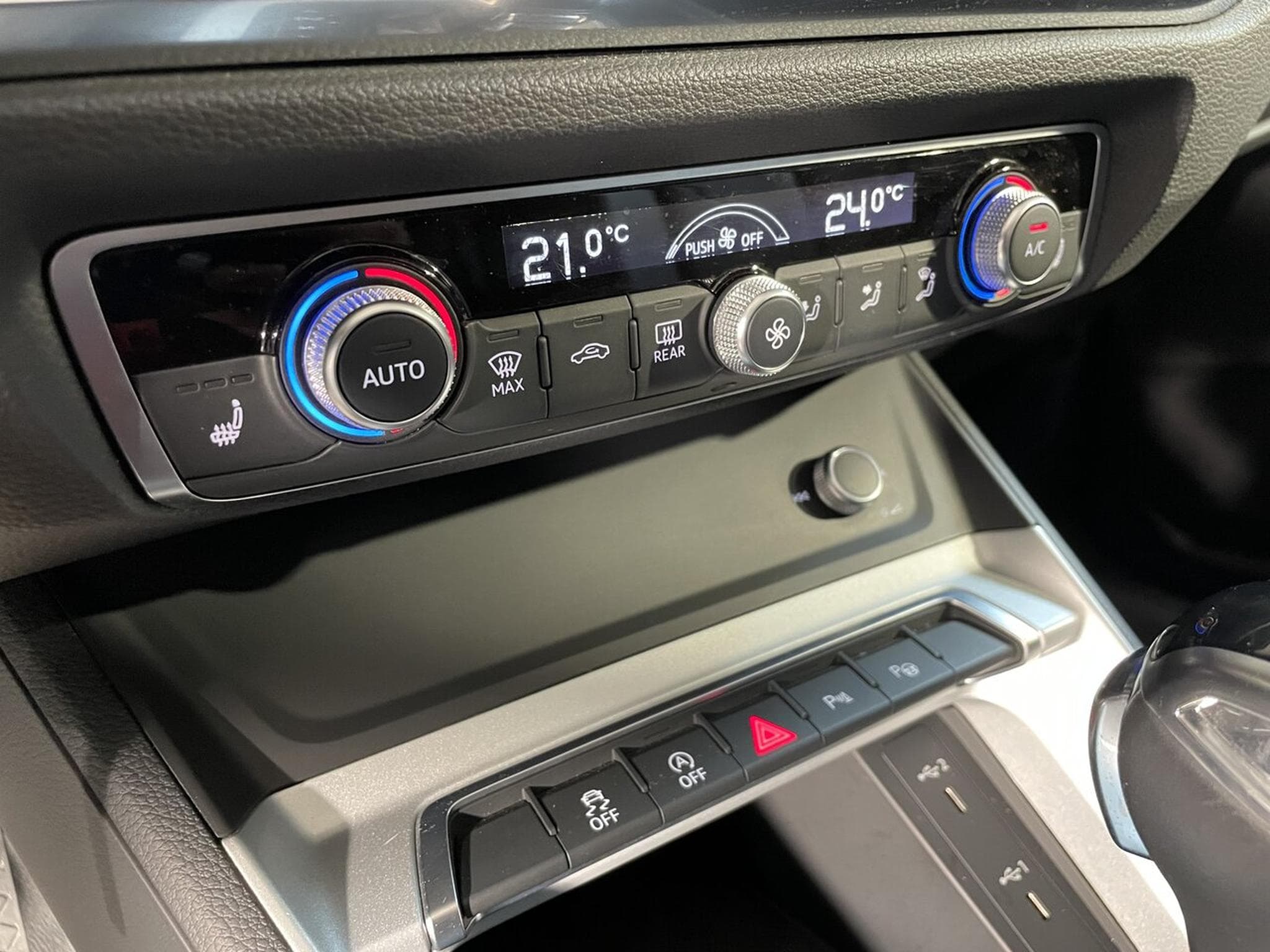 Audi Q3 35 TDI 150 S-TRONIC BUSINESS VIRTUAL COCKPIT (2021) - Foto 6