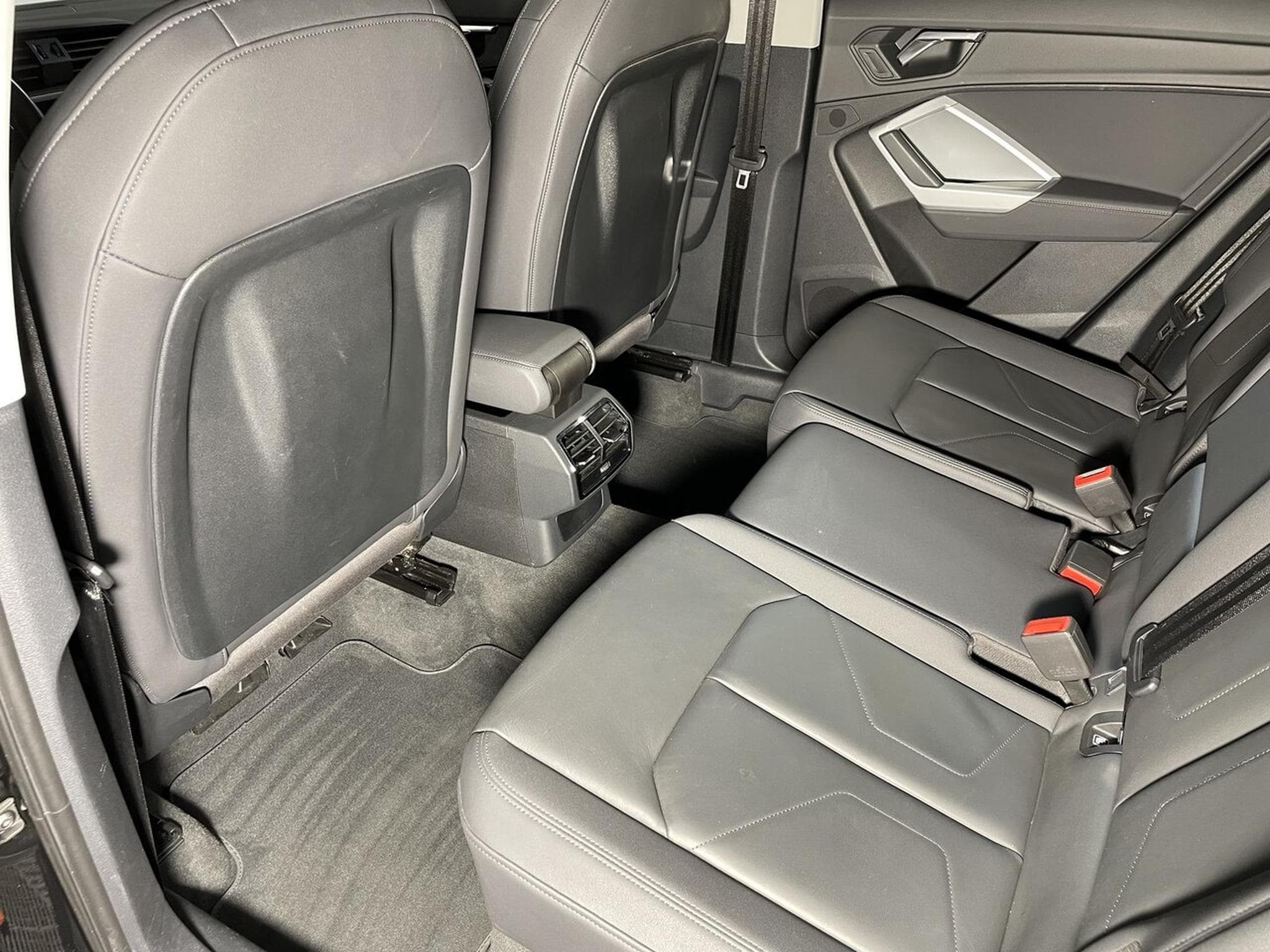 Audi Q3 35 TDI 150 S-TRONIC BUSINESS VIRTUAL COCKPIT (2021) - Foto 13