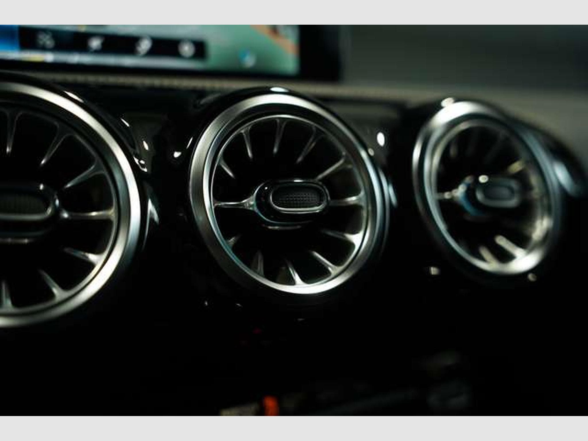 Mercedes A 200 AMG Line *2.H *Pano*Digital*AHK*Business (2022) - Photo 29