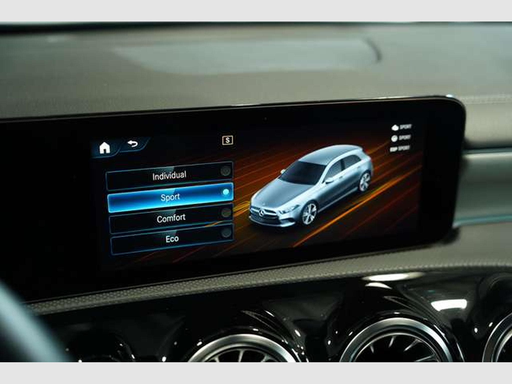 Mercedes A 200 AMG Line *2.H *Pano*Digital*AHK*Business (2022) - Photo 36