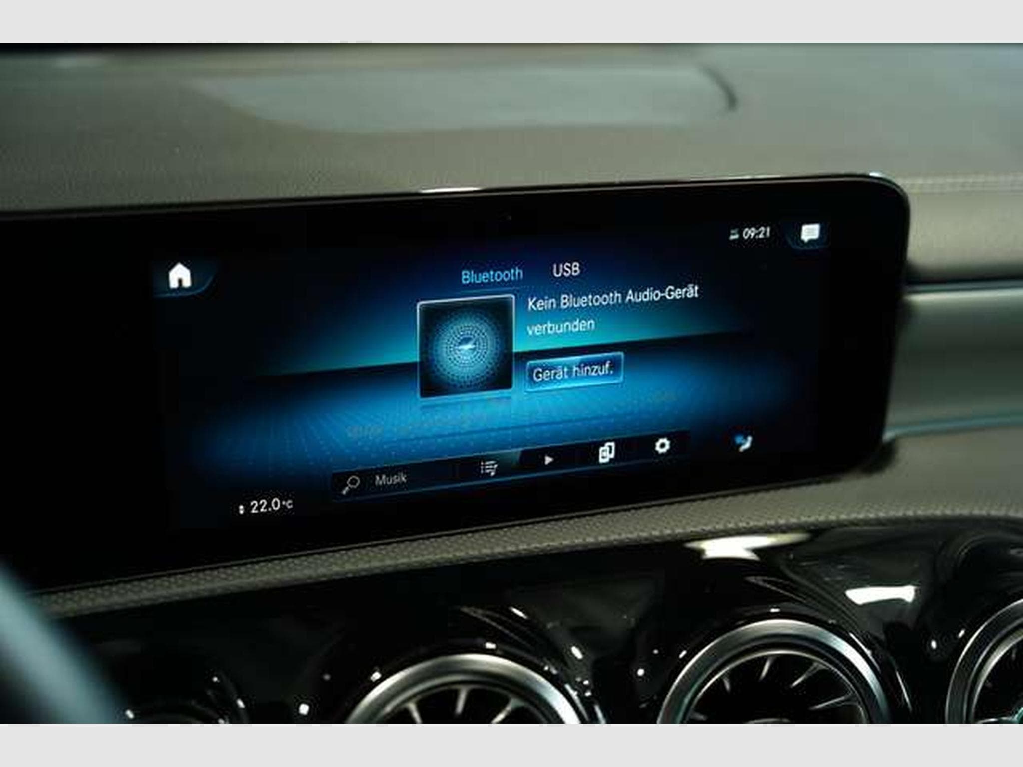 Mercedes A 200 AMG Line *2.H *Pano*Digital*AHK*Business (2022) - Photo 34