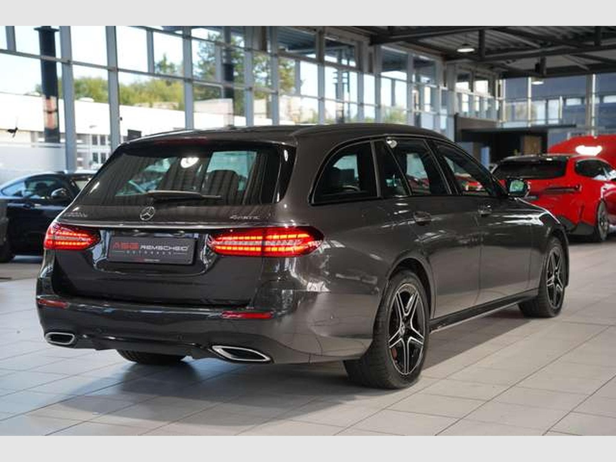 Mercedes E 300 T de 4M AMG Line *1.H *Pano *Night *Memory (2022) - Photo 11