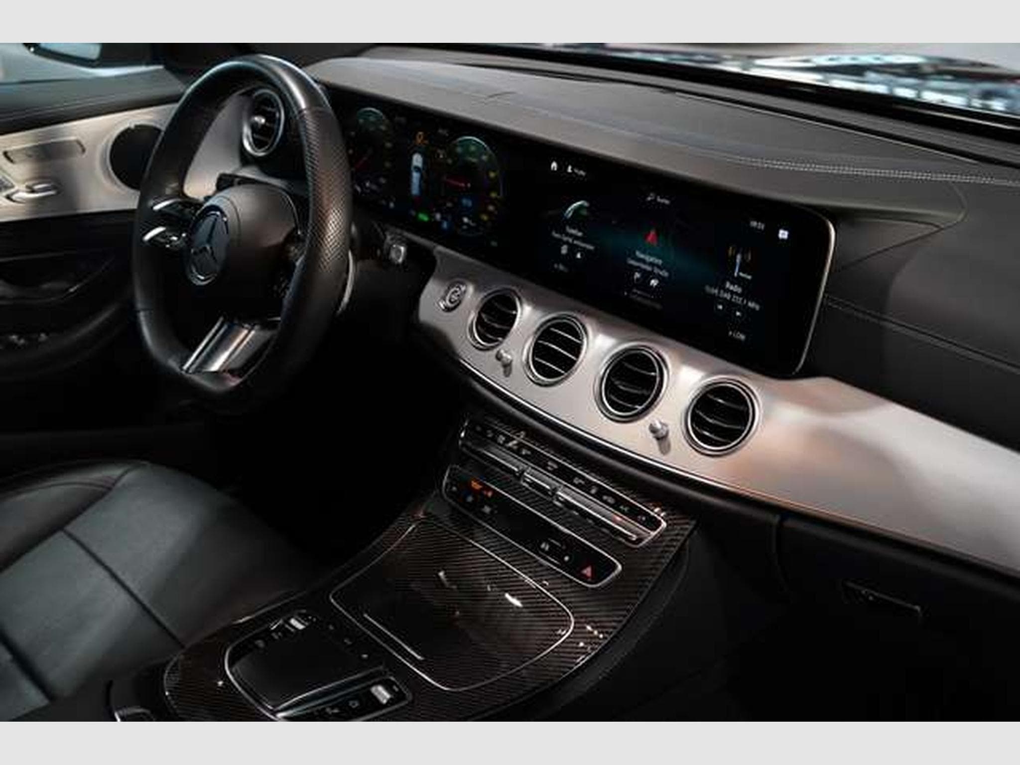 Mercedes E 300 T de 4M AMG Line *1.H *Pano *Night *Memory (2022) - Photo 27