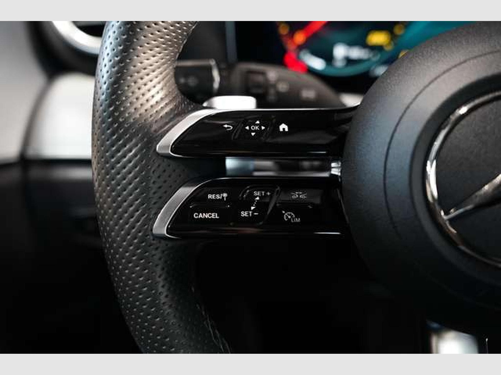 Mercedes E 300 T de 4M AMG Line *1.H *Pano *Night *Memory (2022) - Photo 35