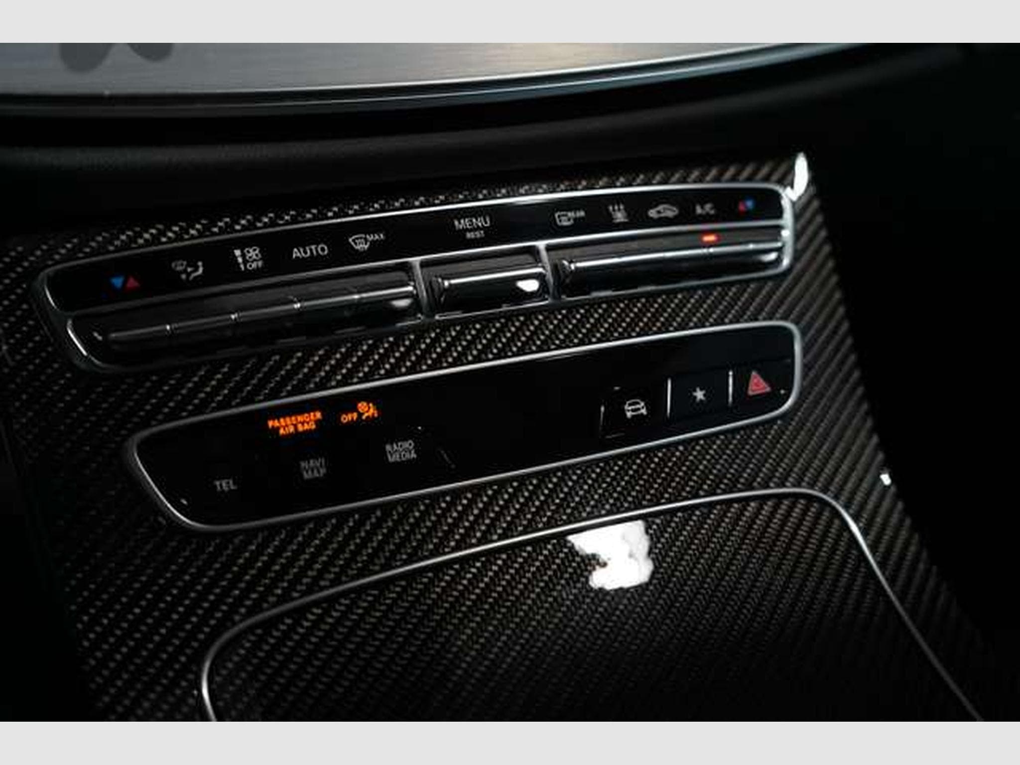 Mercedes E 300 T de 4M AMG Line *1.H *Pano *Night *Memory (2022) - Photo 33