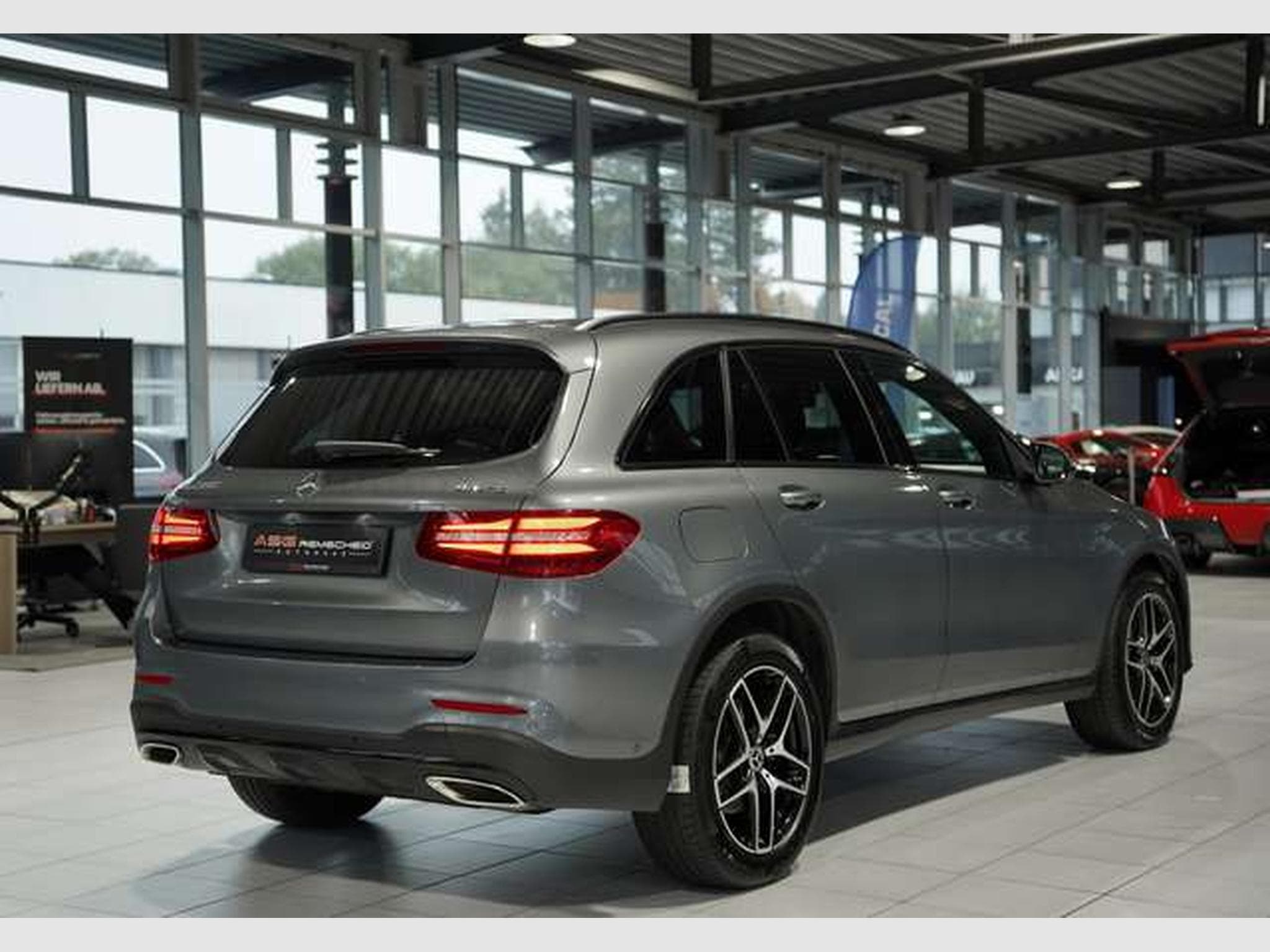 Mercedes GLC 250 4M AMG Line *2.Hand *Pano *Night *BURM (2019) - Photo 7