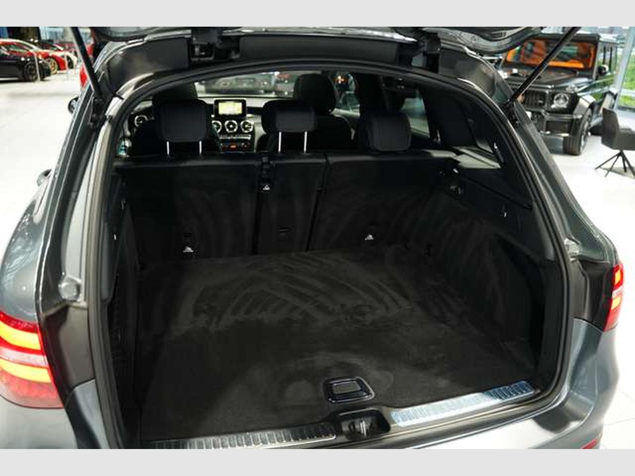 Mercedes GLC 250 4M AMG Line *2.Hand *Pano *Night *BURM (2019) - Photo 20