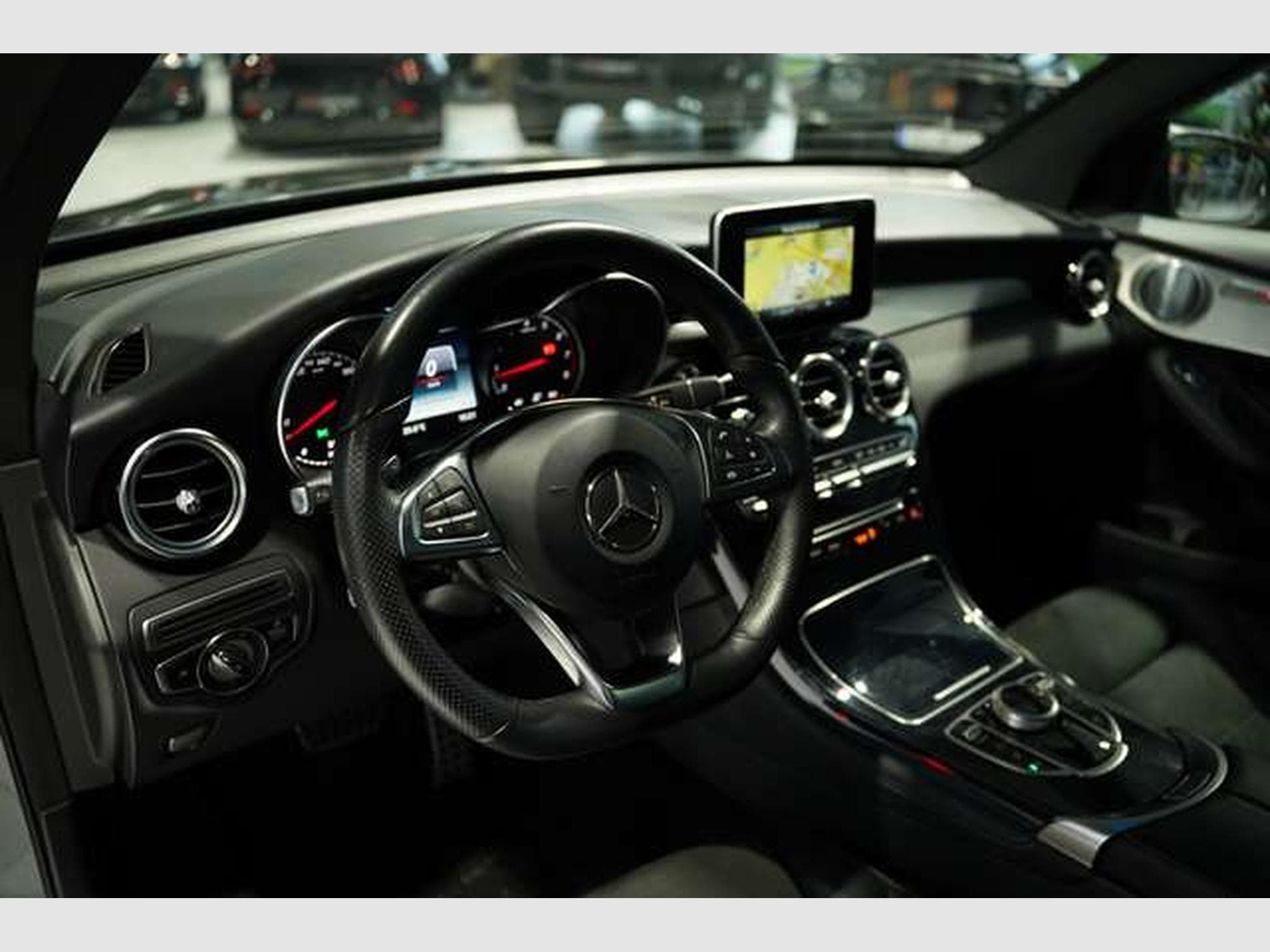 Mercedes GLC 250 4M AMG Line *2.Hand *Pano *Night *BURM (2019) - Photo 22