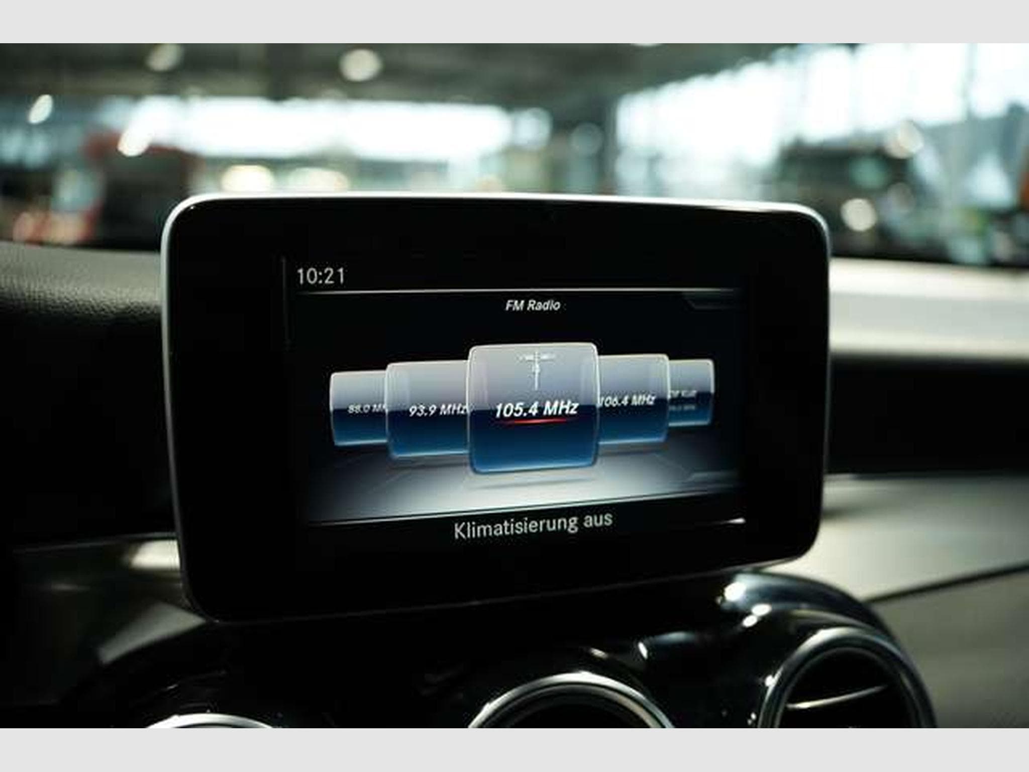 Mercedes GLC 250 4M AMG Line *2.Hand *Pano *Night *BURM (2019) - Photo 30