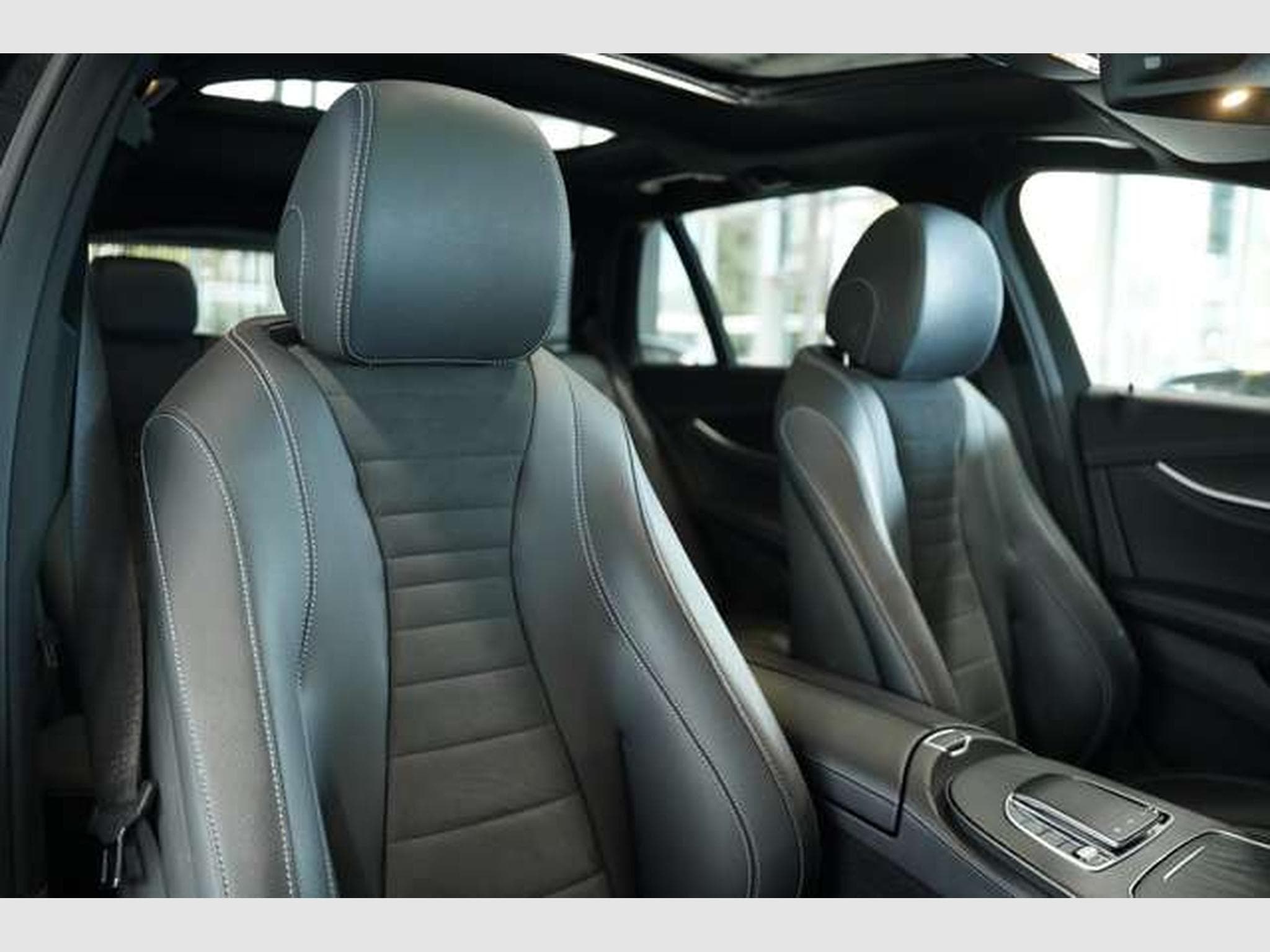 Mercedes E 300 d 4M T AMG Line 2H *Pano *BURM *Night *AHK (2022) - Photo 20
