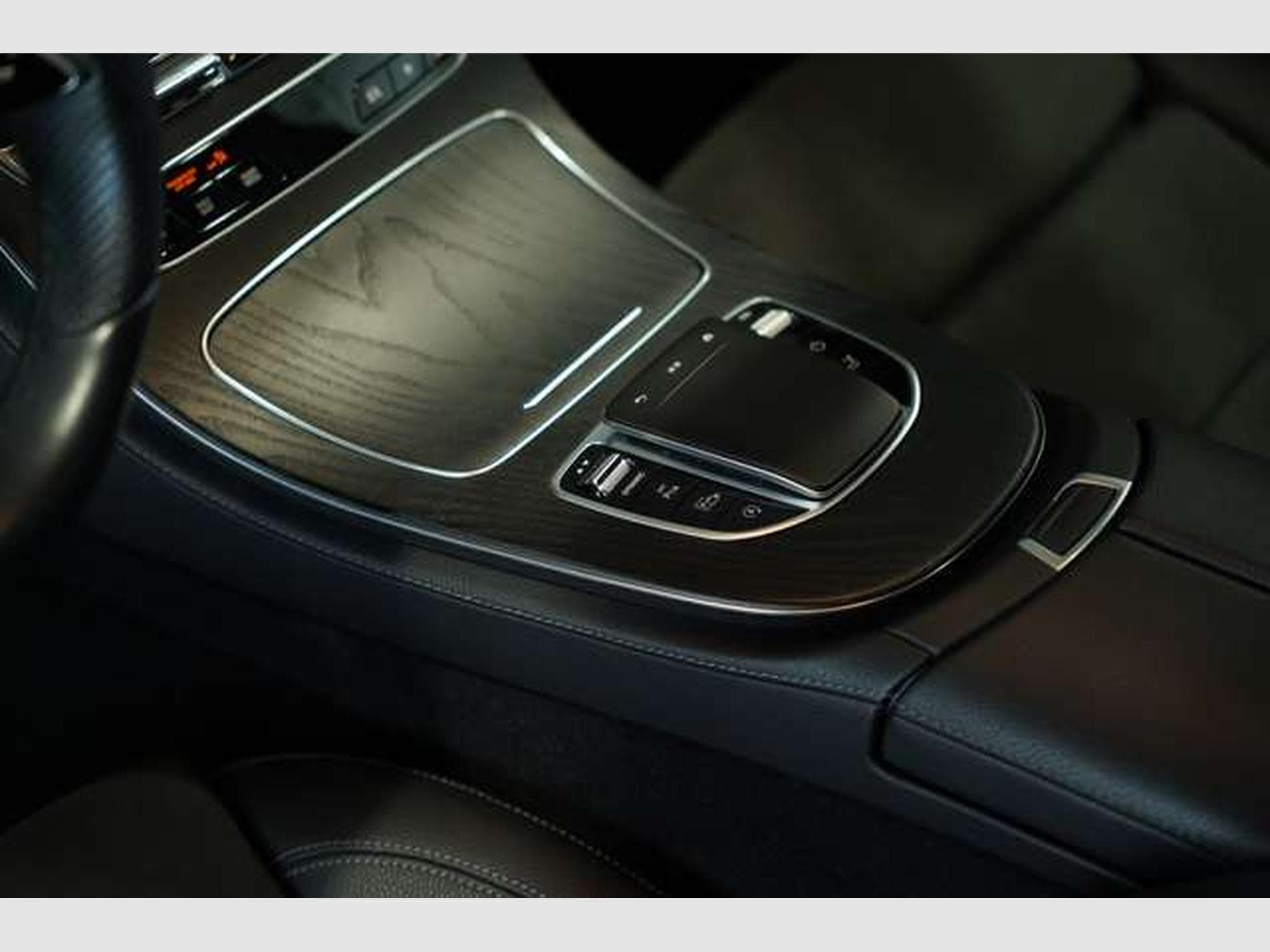 Mercedes E 300 d 4M T AMG Line 2H *Pano *BURM *Night *AHK (2022) - Photo 30
