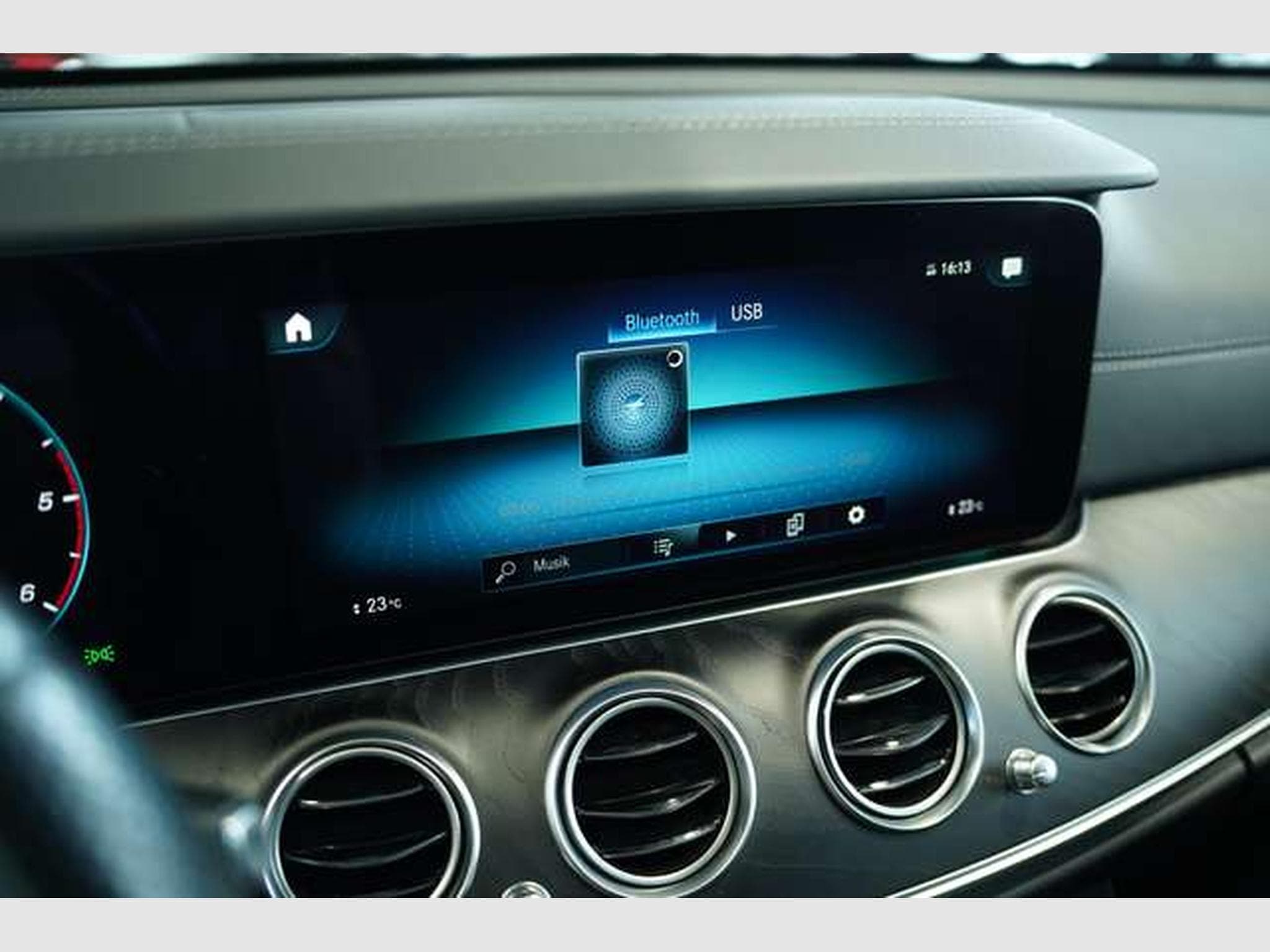Mercedes E 300 d 4M T AMG Line 2H *Pano *BURM *Night *AHK (2022) - Photo 36