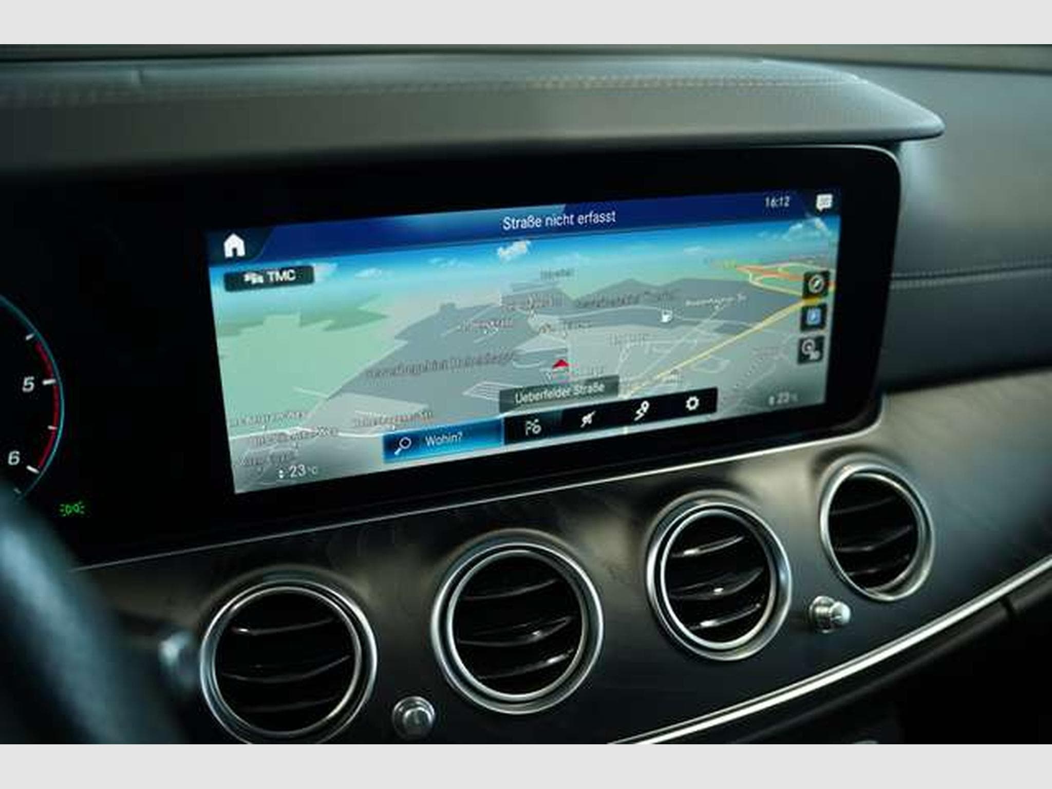 Mercedes E 300 d 4M T AMG Line 2H *Pano *BURM *Night *AHK (2022) - Photo 35