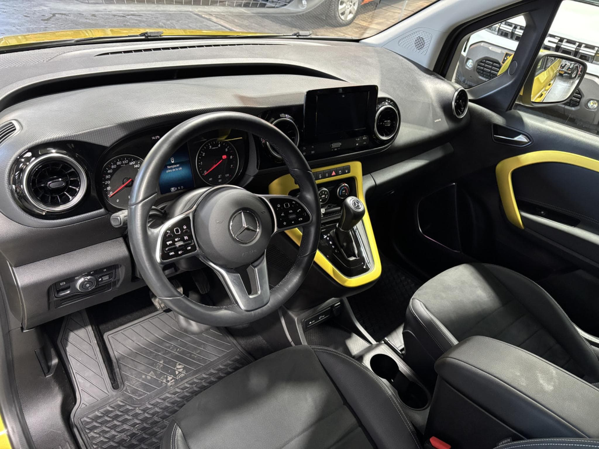 Mercedes T T180 1.3 Progressive AT (2023) - Photo 10