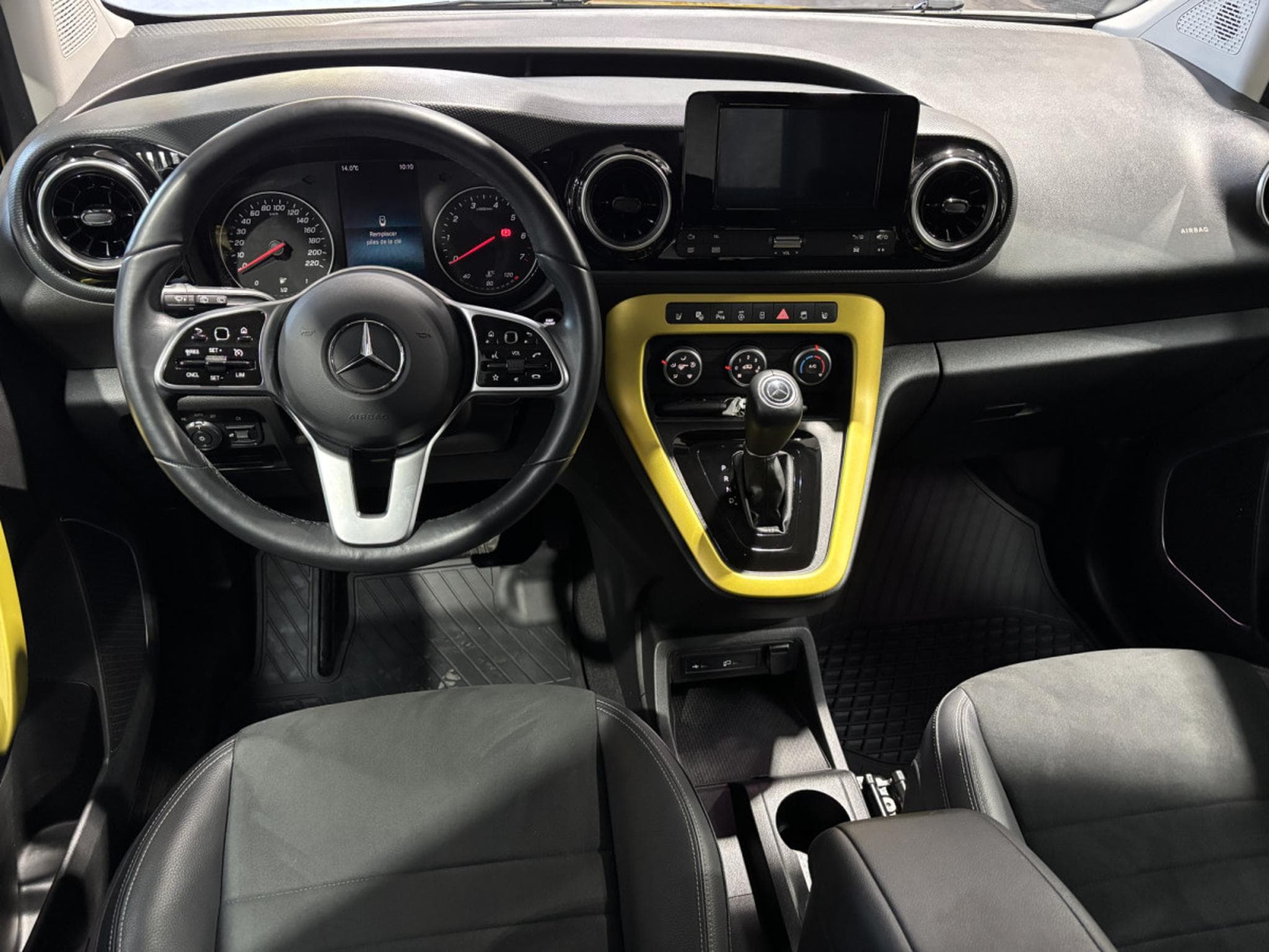 Mercedes T T180 1.3 Progressive AT (2023) - Photo 11