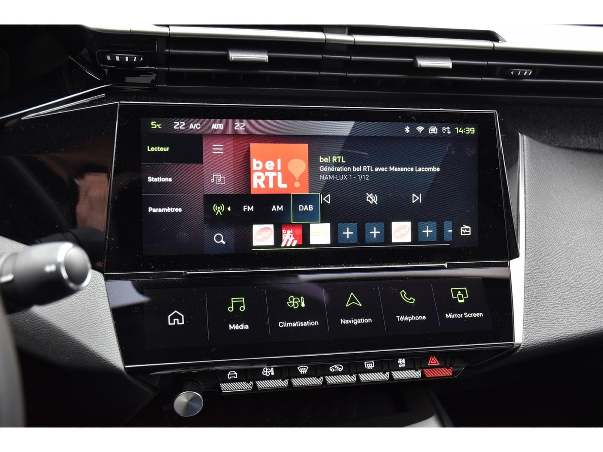 Peugeot 408 1.2 turbo 130 Allure EAT8 ACC LANE GPS CAM 1° MAIN (2024) - Photo 11