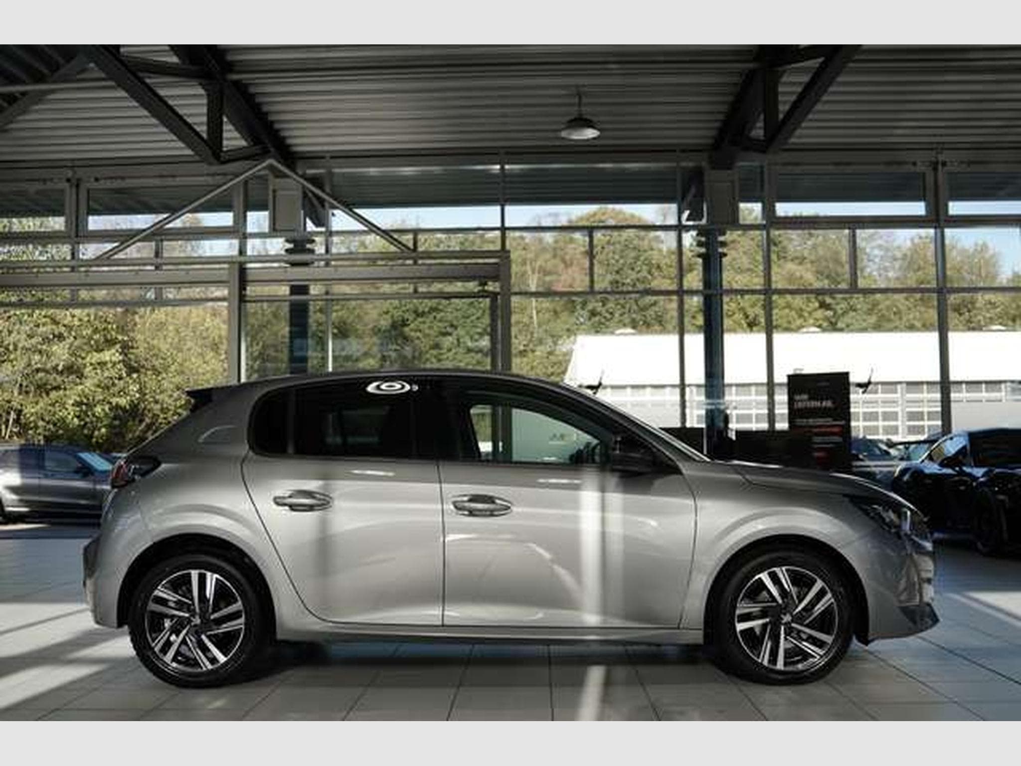 Peugeot 208 Allure Pack *DAB *Navi *Display *180° *Klima (2022) - Photo 6
