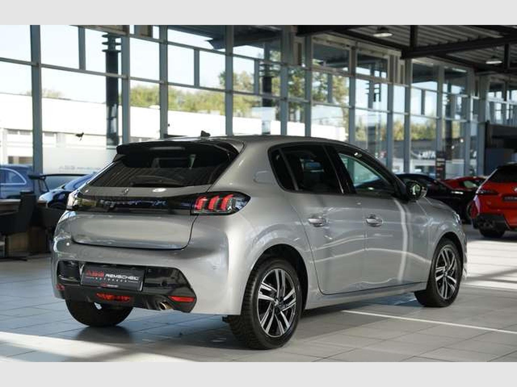 Peugeot 208 Allure Pack *DAB *Navi *Display *180° *Klima (2022) - Photo 7