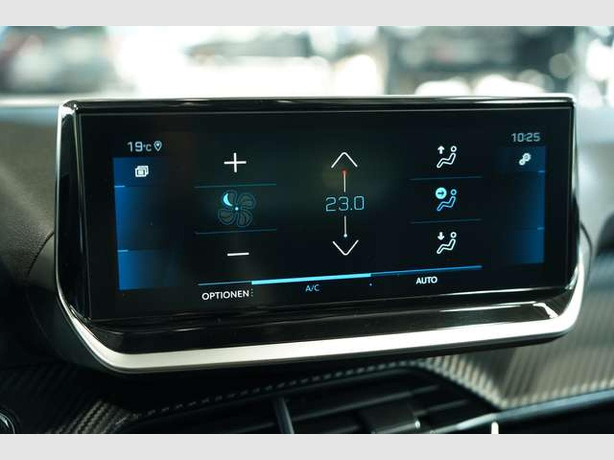 Peugeot 208 Allure Pack *DAB *Navi *Display *180° *Klima (2022) - Photo 28