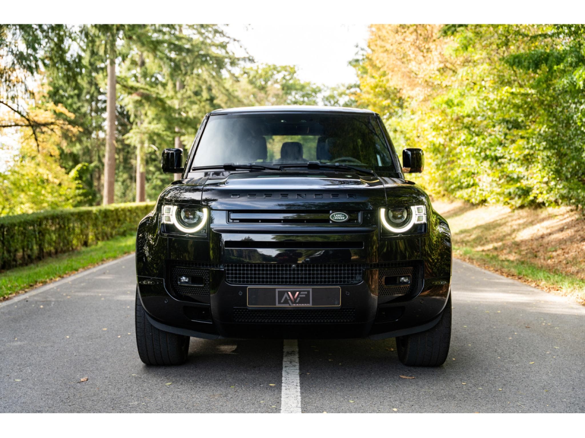 Land-Rover Defender 90 P525 BLACK PACK - V8 SUPERCHARGE (2024) - Photo 2