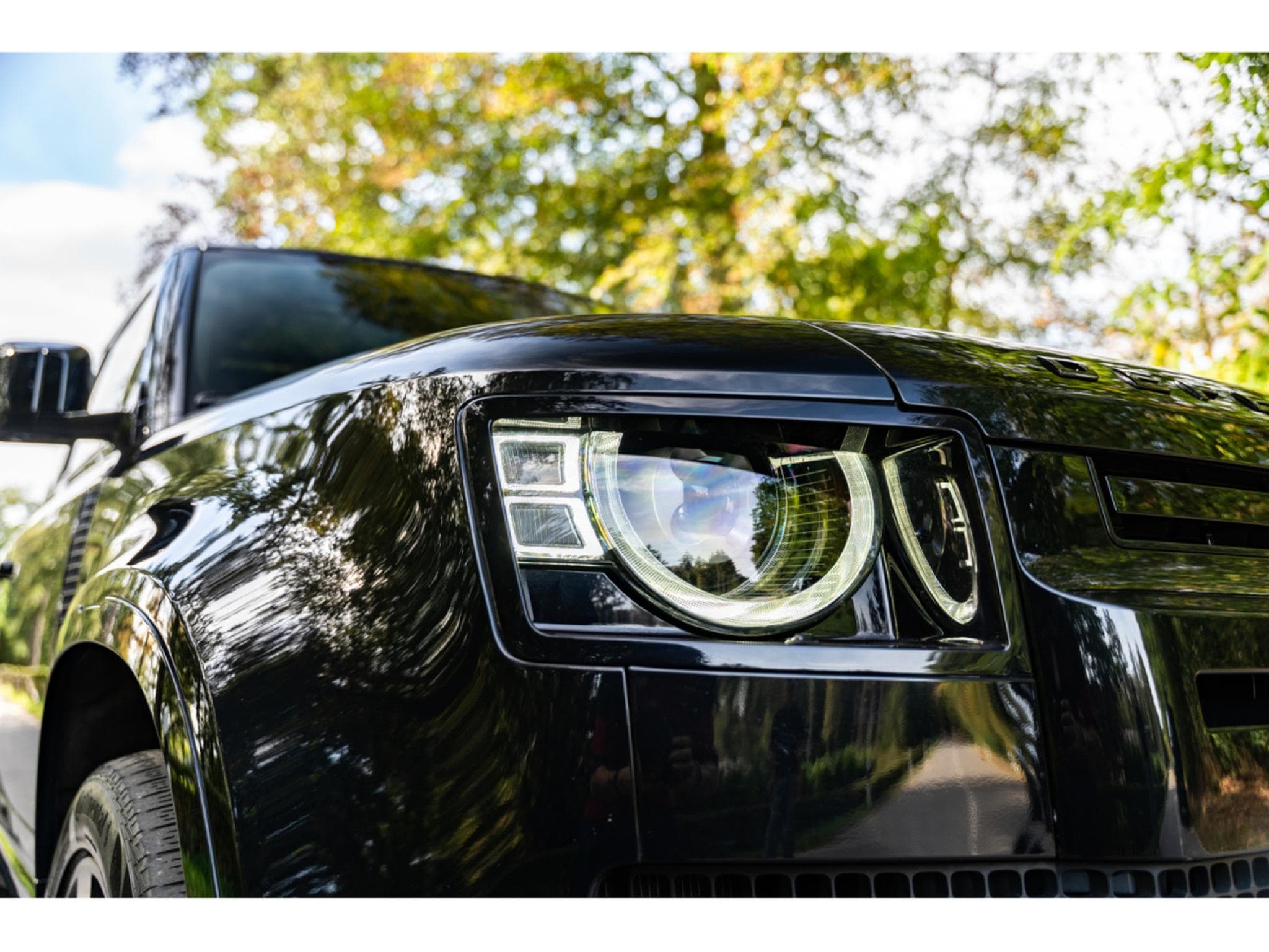 Land-Rover Defender 90 P525 BLACK PACK - V8 SUPERCHARGE (2024) - Photo 4