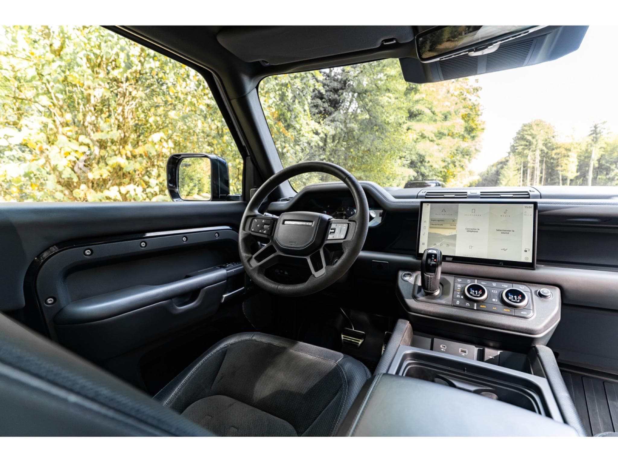 Land-Rover Defender 90 P525 BLACK PACK - V8 SUPERCHARGE (2024) - Photo 13