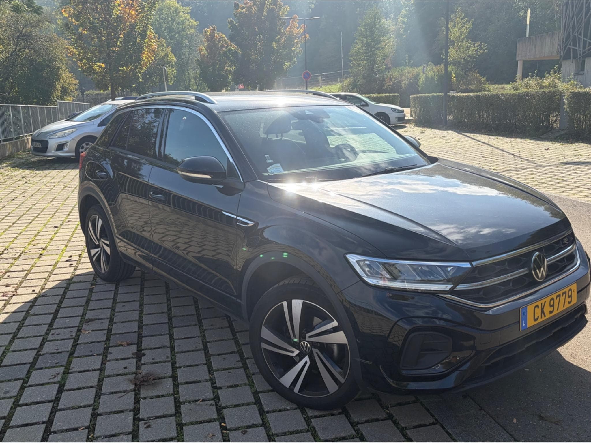 VW T-Roc R-Line 1,5 TSI (2022) - Foto 2