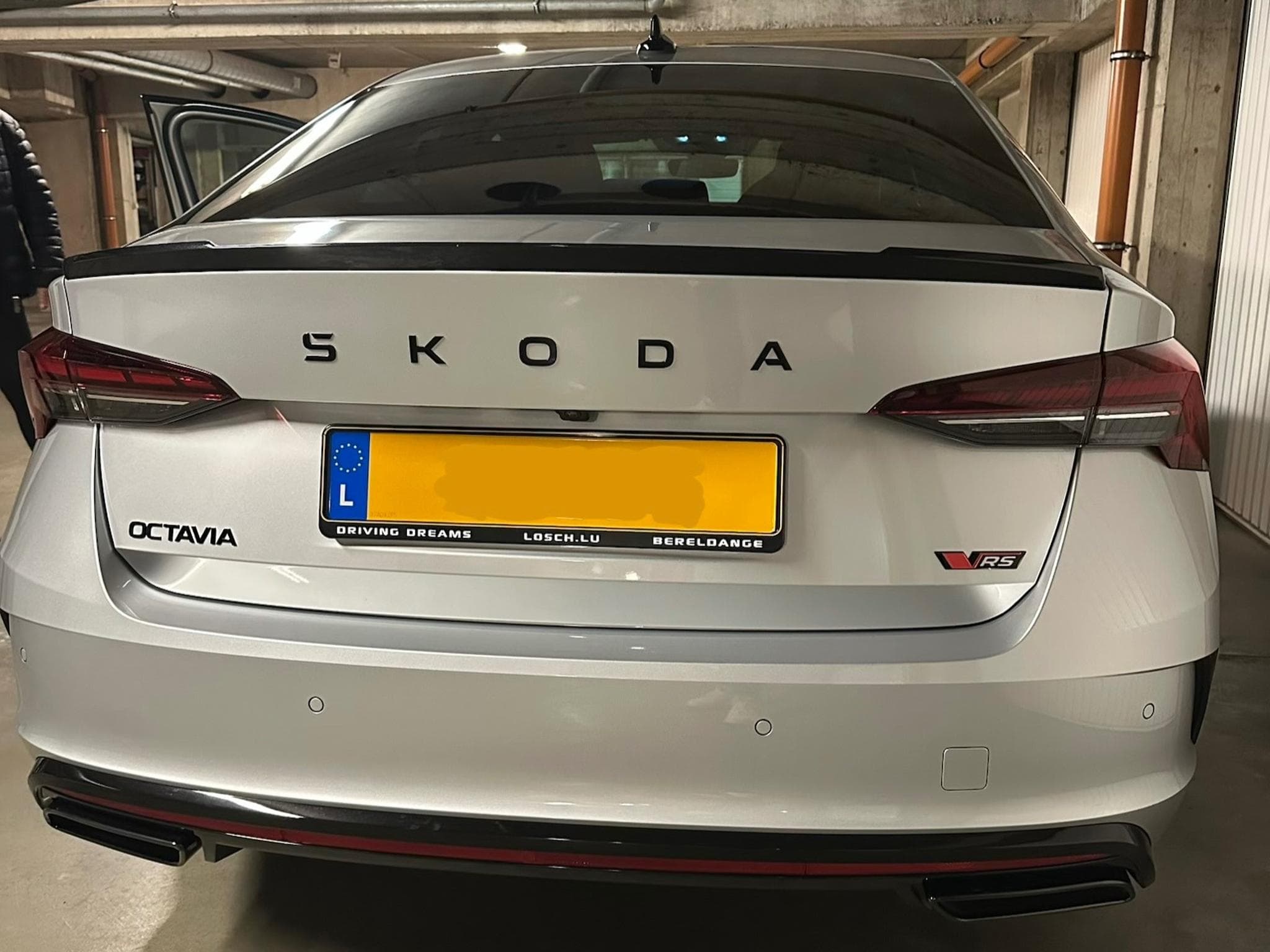 Skoda Octavia Limousine RS (2024) - Photo 2