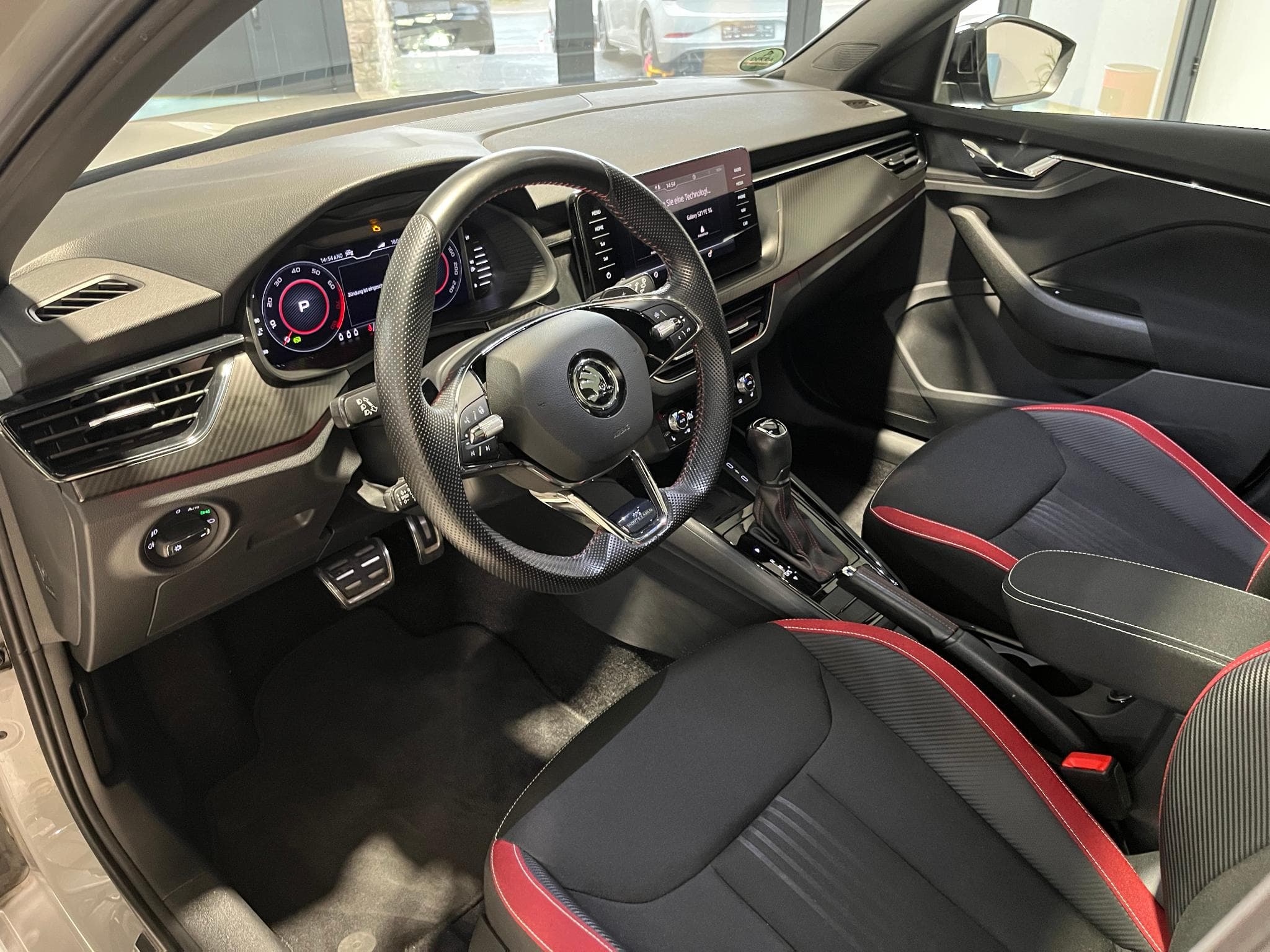 Skoda Kamiq 1.5 TSI DSG Monte Carlo (2021) - Photo 13