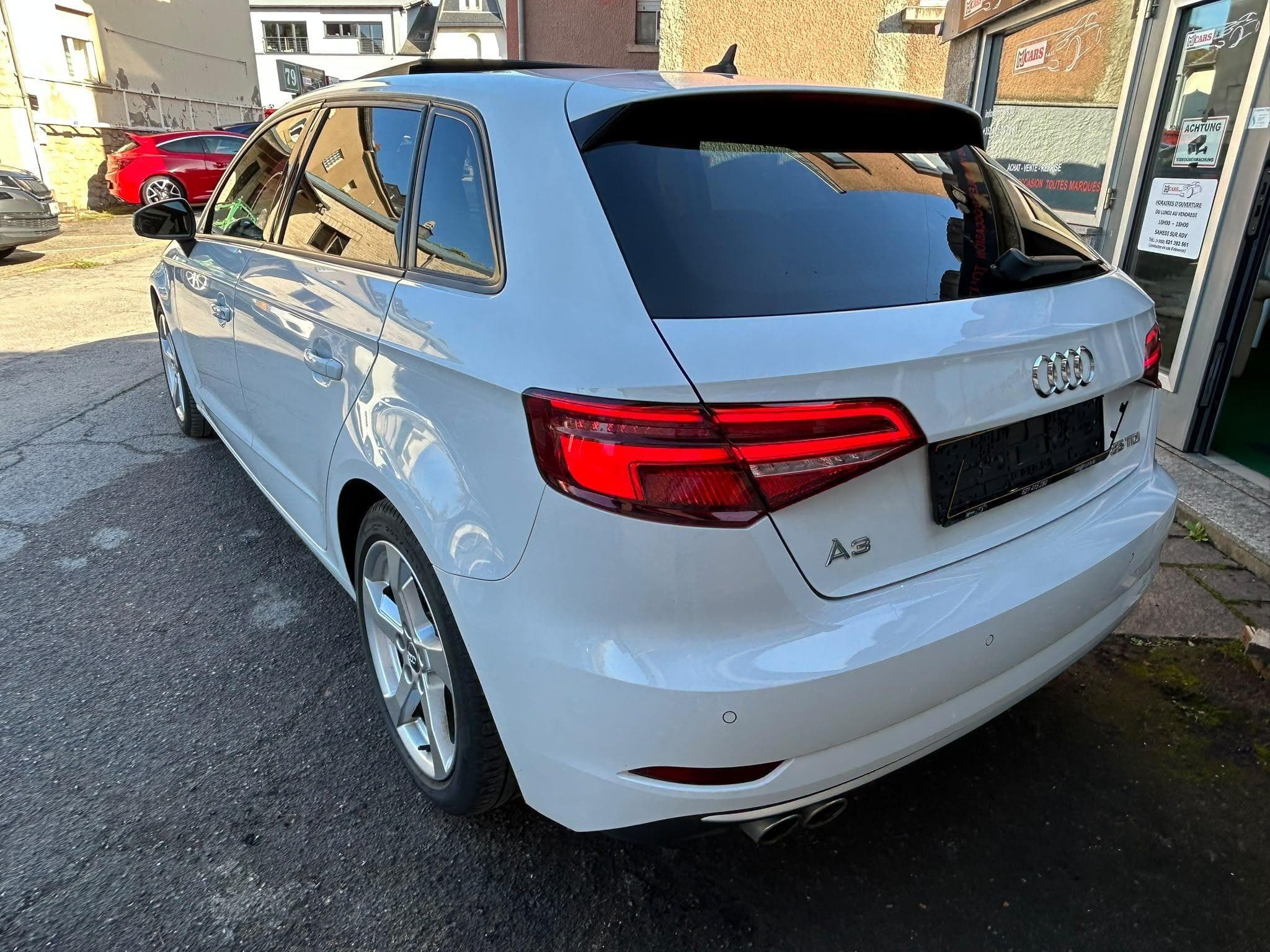 Audi A3 35 TDI 150CV SPORTBACK PANORAMA (2020) - Photo 4