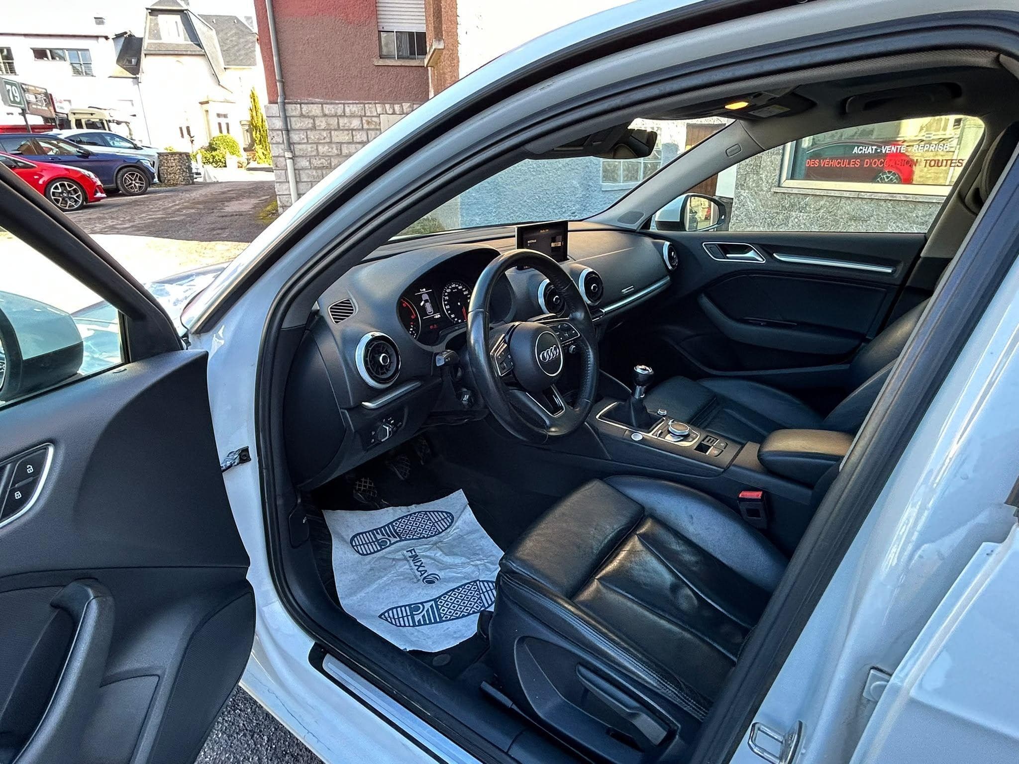 Audi A3 35 TDI 150CV SPORTBACK PANORAMA (2020) - Photo 9