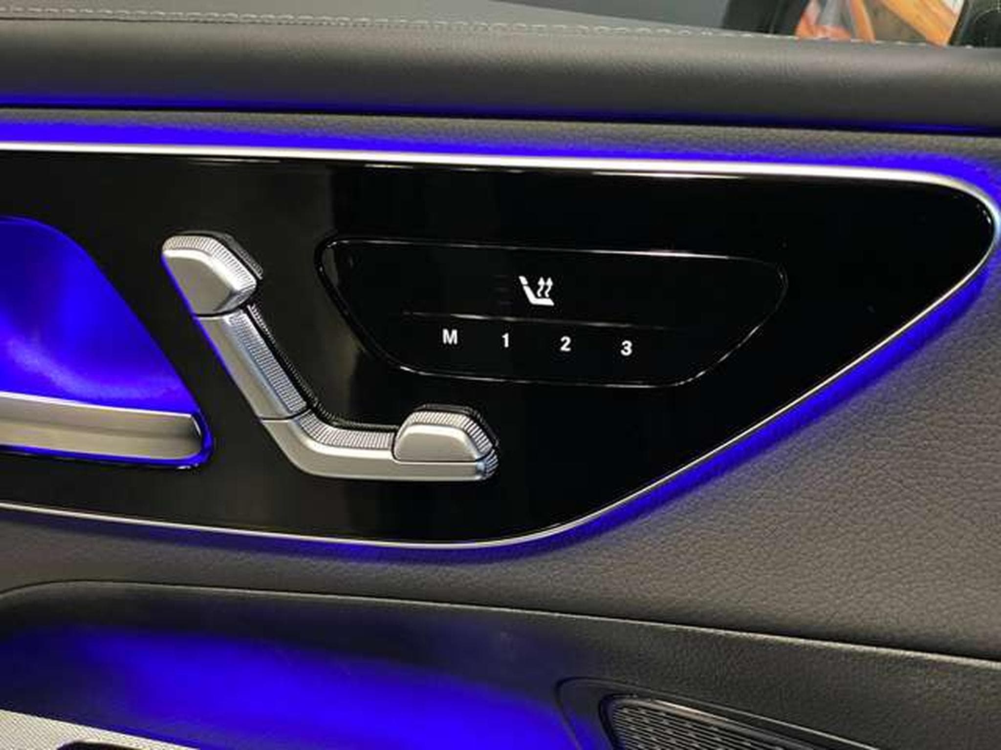 Mercedes GLC 220 GLC 220 d 4Matic 9G-TRONIC  AMG Line Jusqu'à 36 mois de gara (2025) - Photo 9