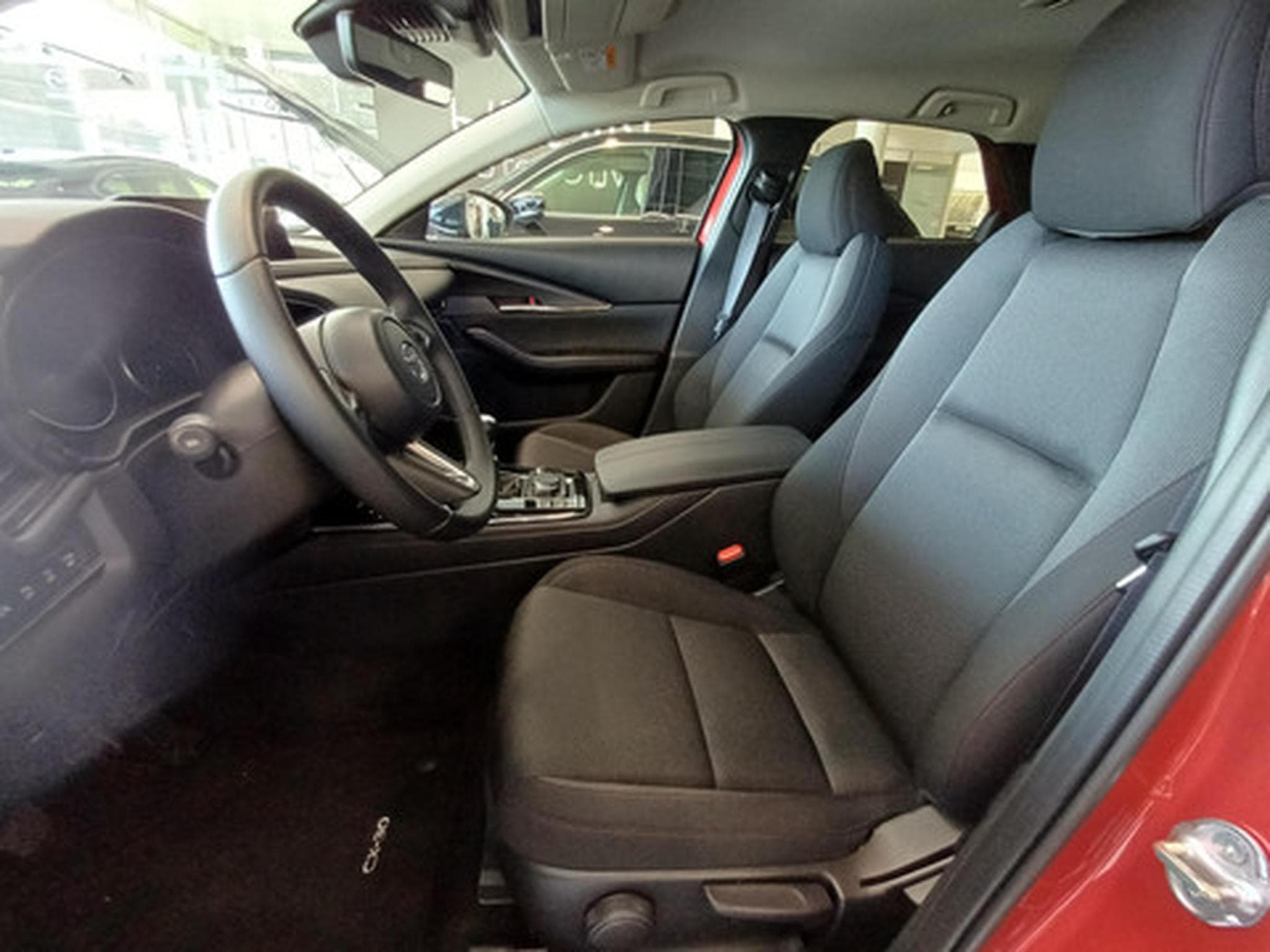 Mazda CX-30 MY2024 2.0L e-Skyactiv X 186 hp 6AT Exclusive Line (2024) - Foto 8