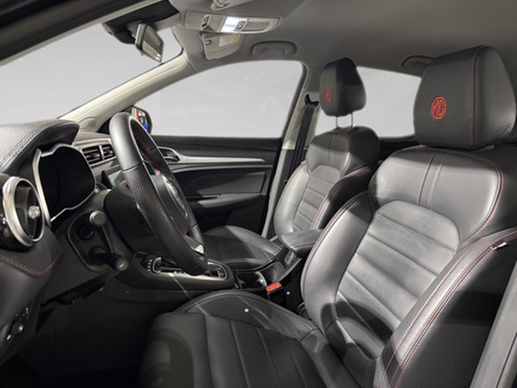 MG ZS 1.0 T-GDi MT LUXURY (2024) - Photo 4