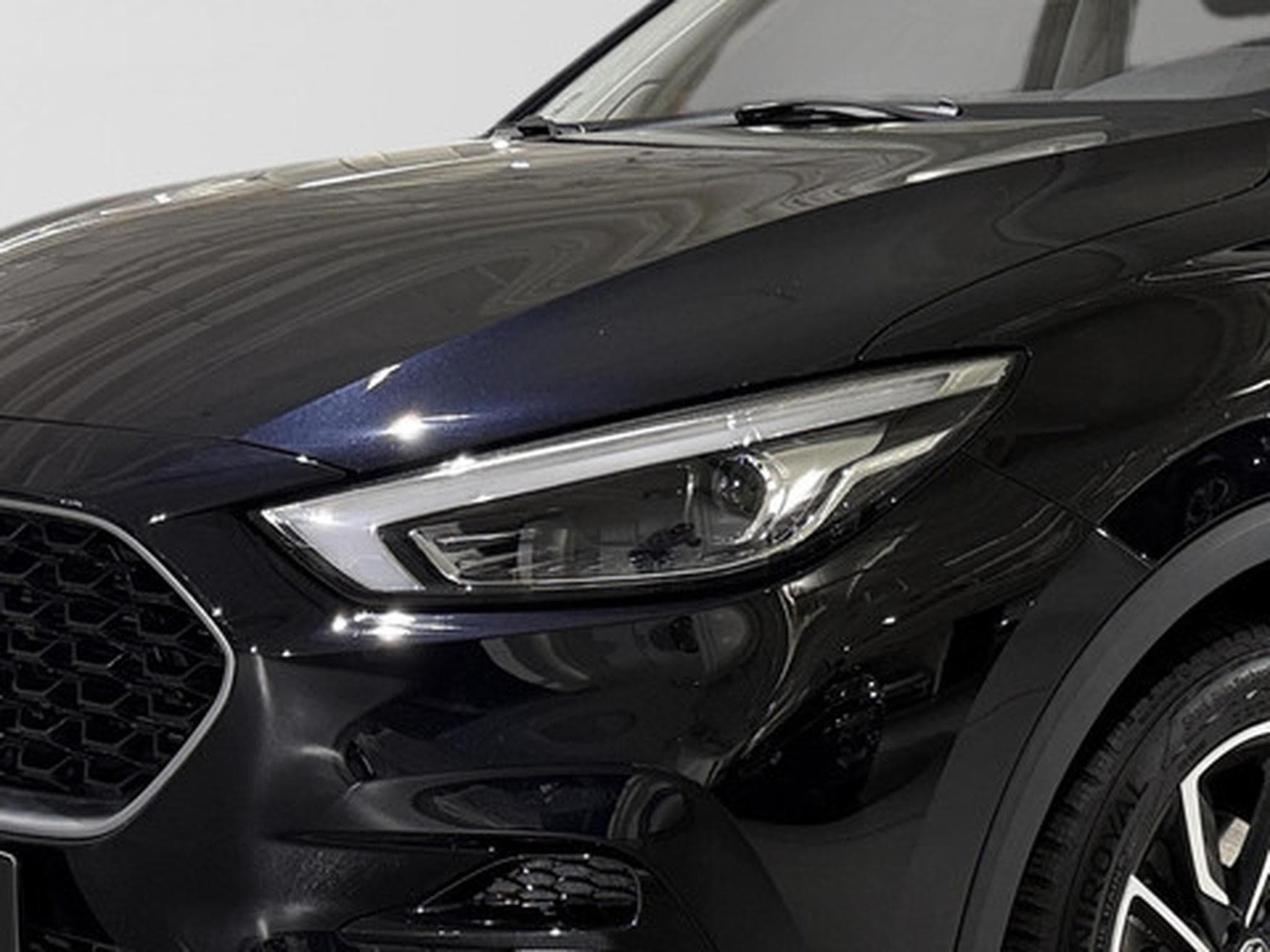 MG ZS 1.0 T-GDi MT LUXURY (2024) - Photo 21